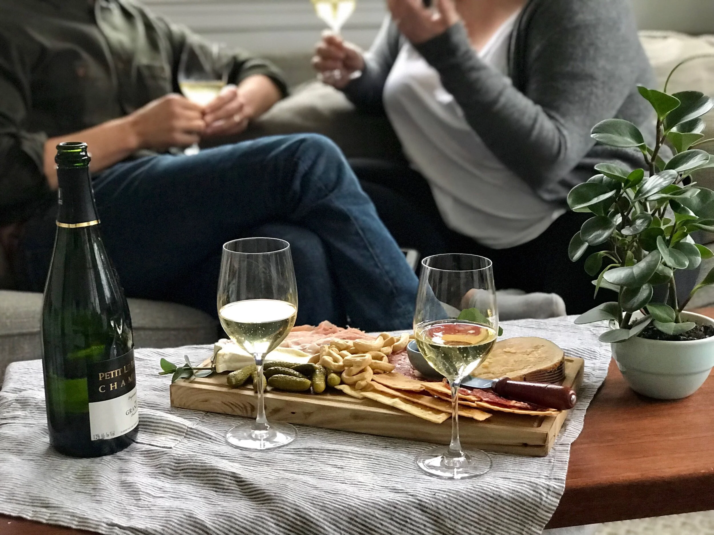 Everything You Need to Know About Champagne, in Descending Order of Importance