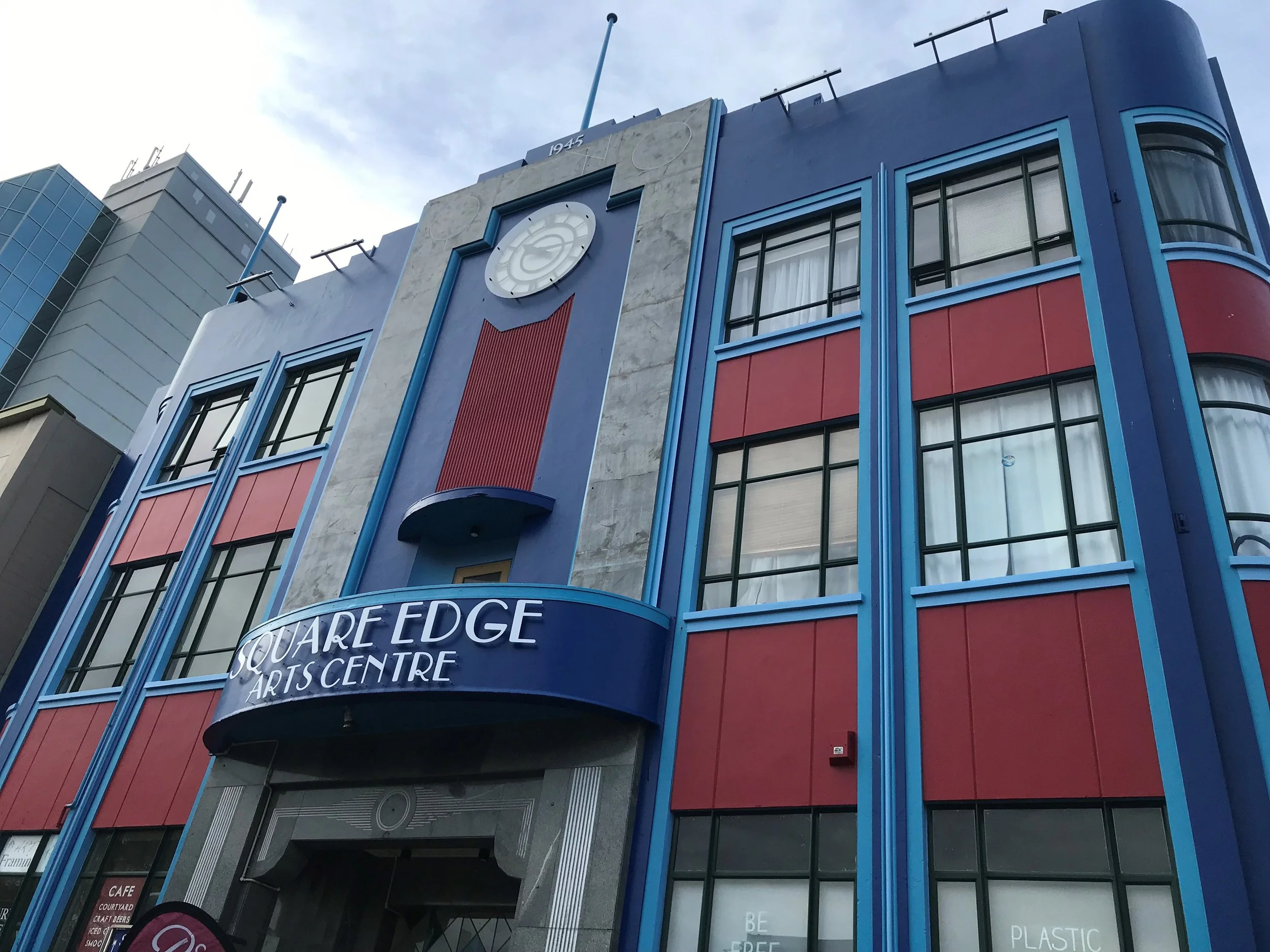 SQUARE EDGE ARTS CENTRE