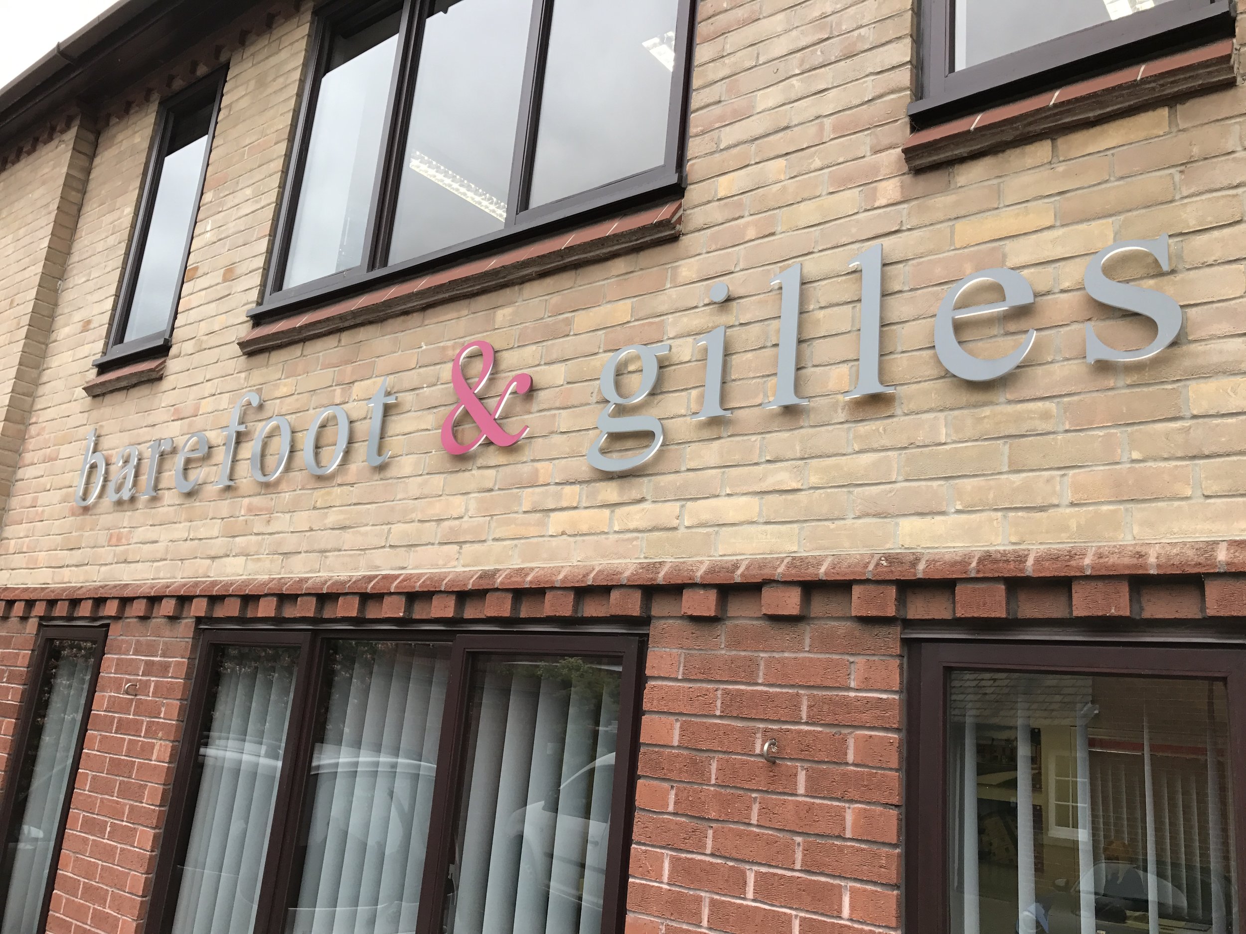 barefoot & gilles
