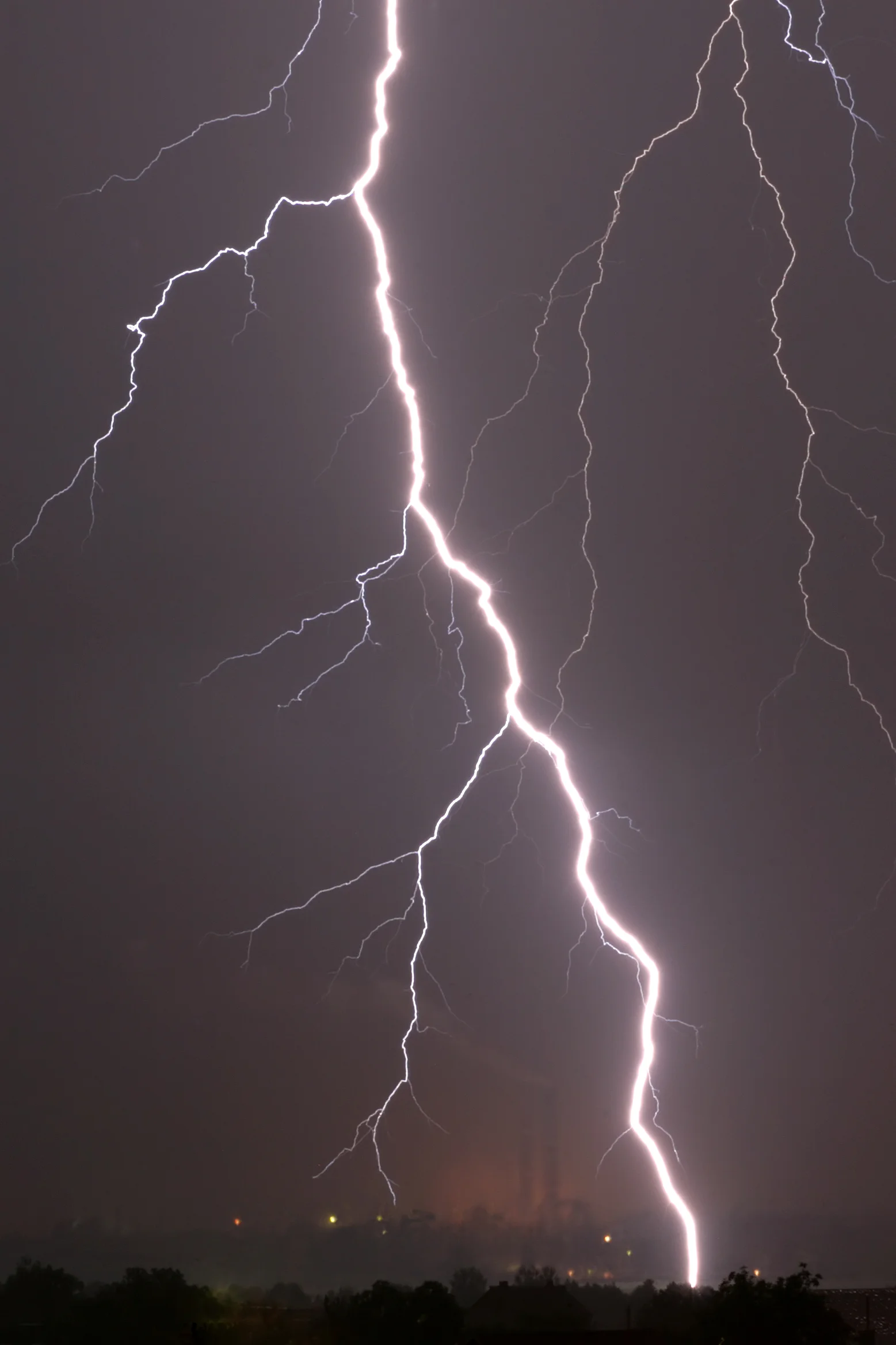 Lightning_in_Zdolbuniv.jpg
