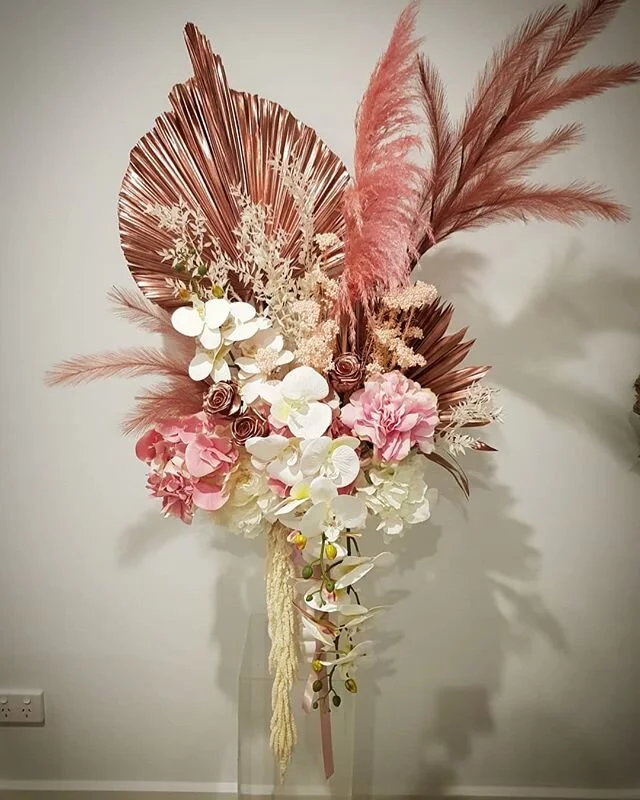 This was a special order last week
mixture of preserved and silk