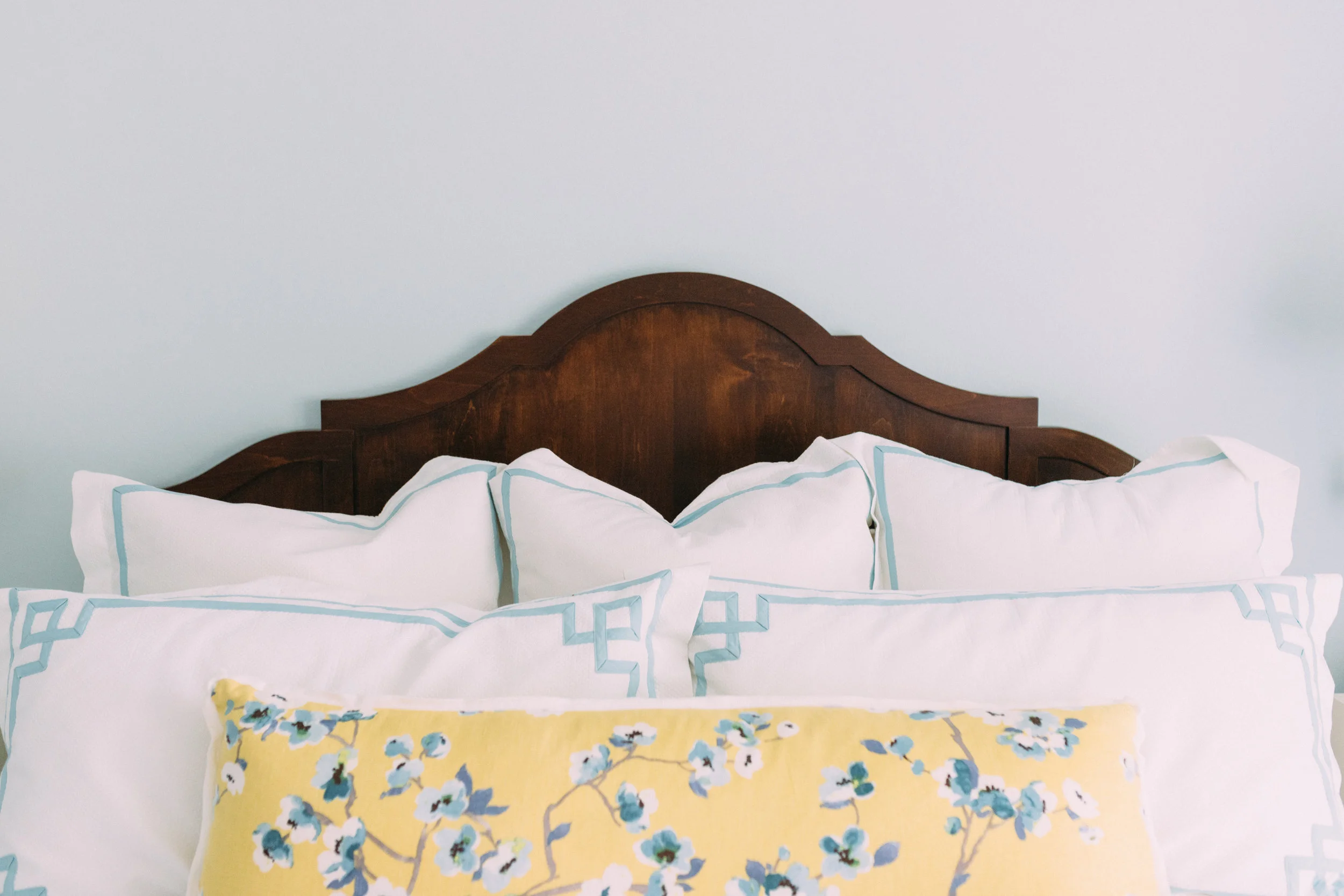 CEH LABEL “Parker” Bed in a custom size, color, and sheen Photo Credit: Kelly Christine Sutton