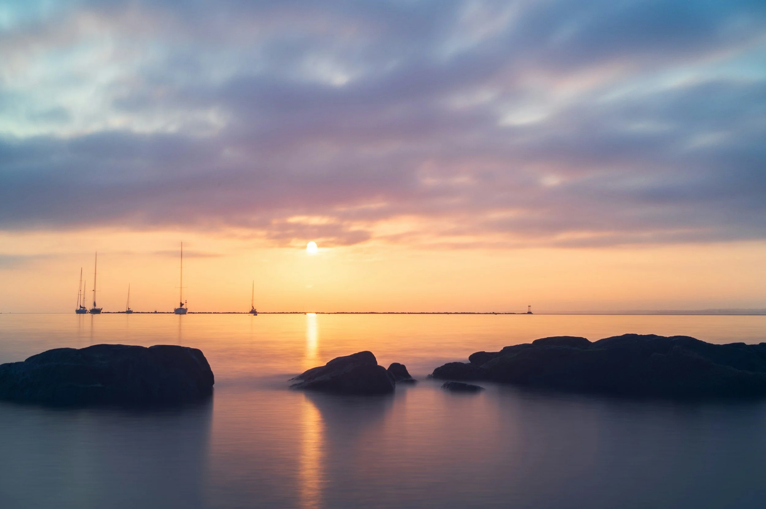 纽约拉奇蒙特家庭诚聘中英双语兼职保姆