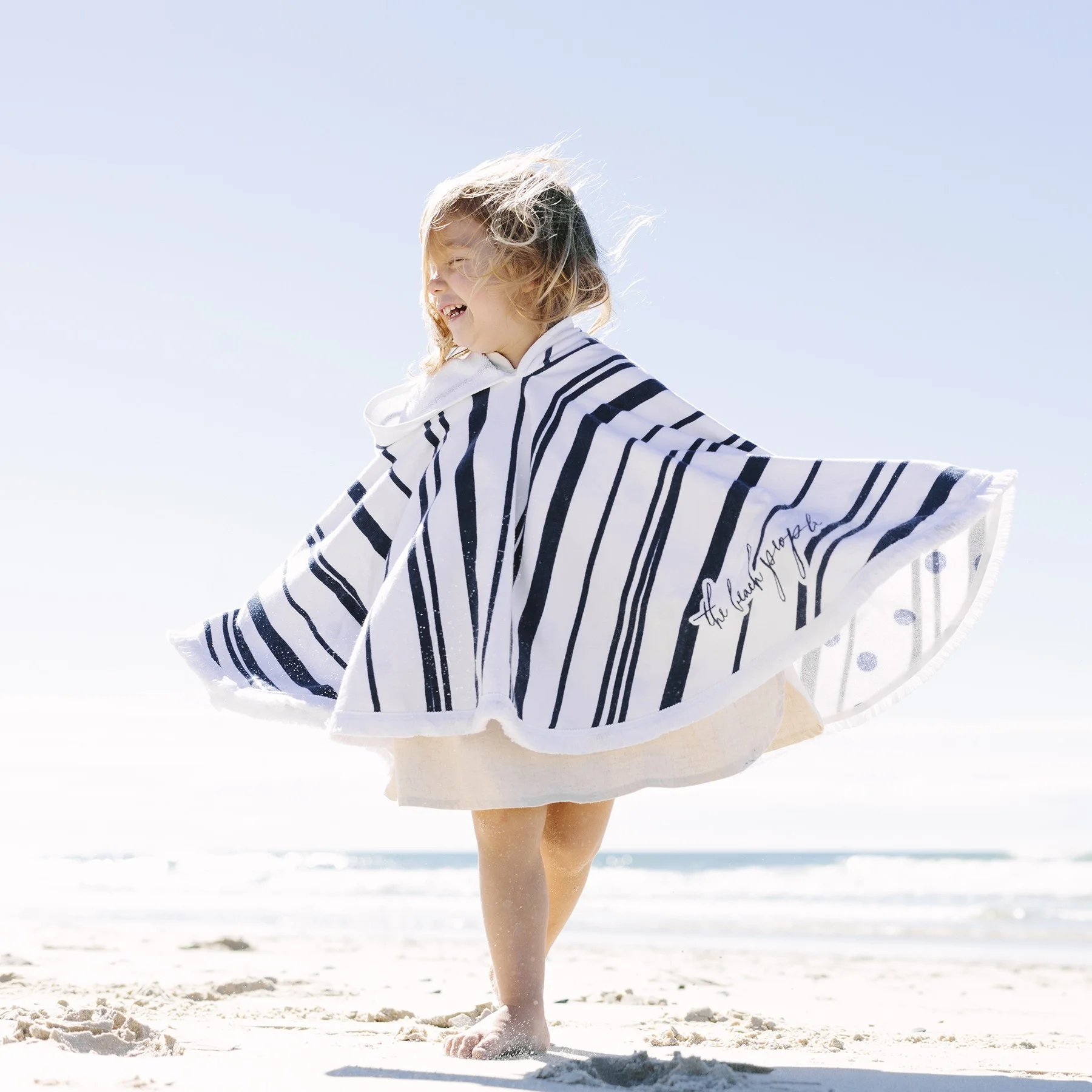3_nautic_petite_poncho.jpg