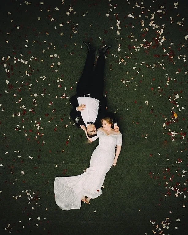 Who says wedding photos have to be traditional? At Boulevard Gardens, every corner is a chance to create something unforgettable ✨