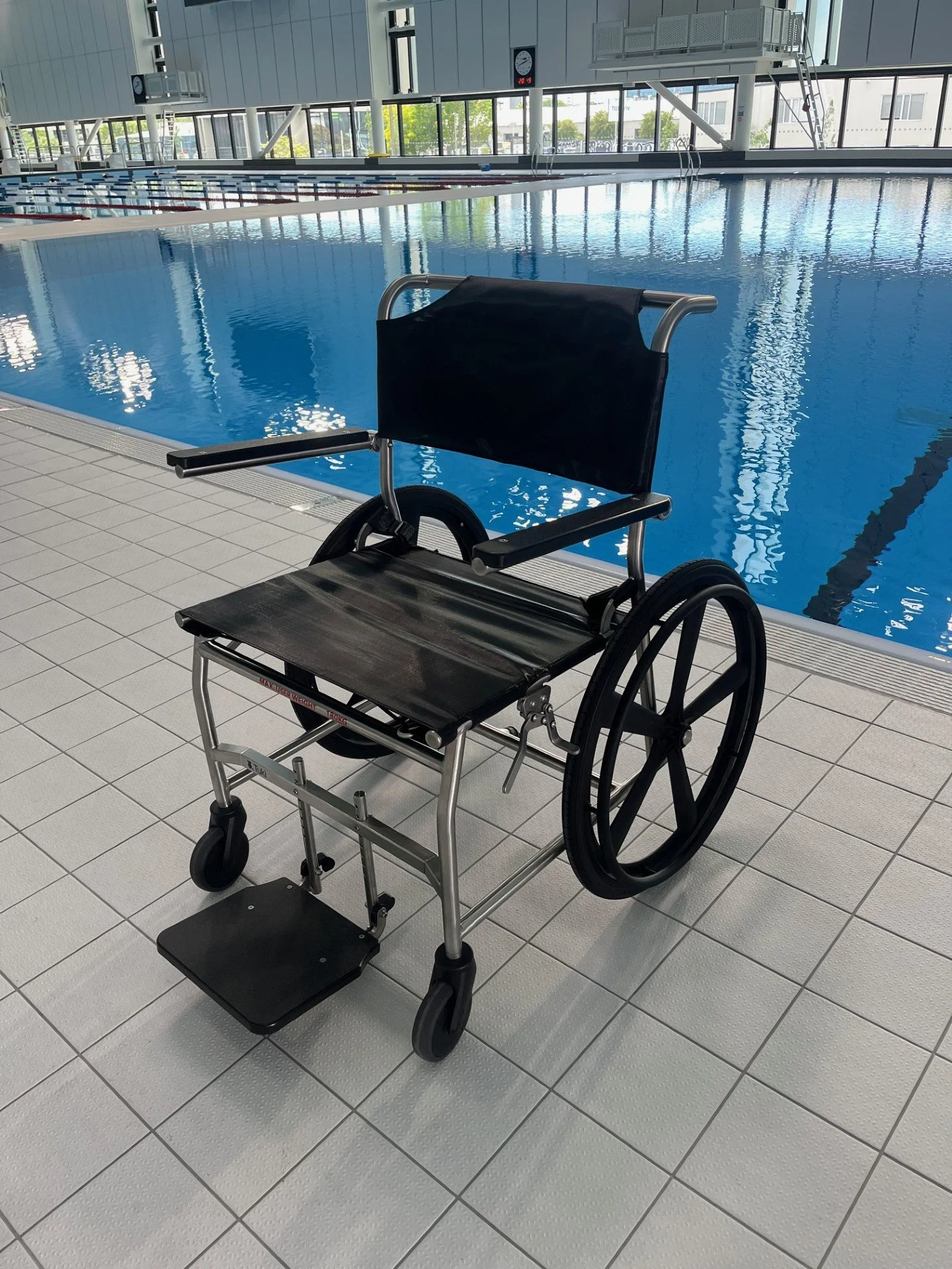 Pool chair - wide 1.jpg