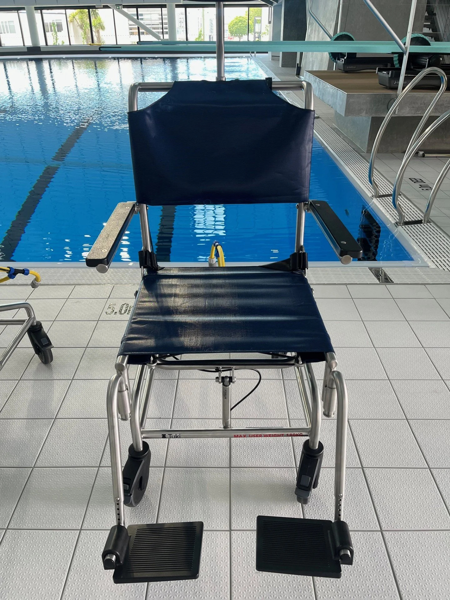 Pool chair - TIlt 1.jpg