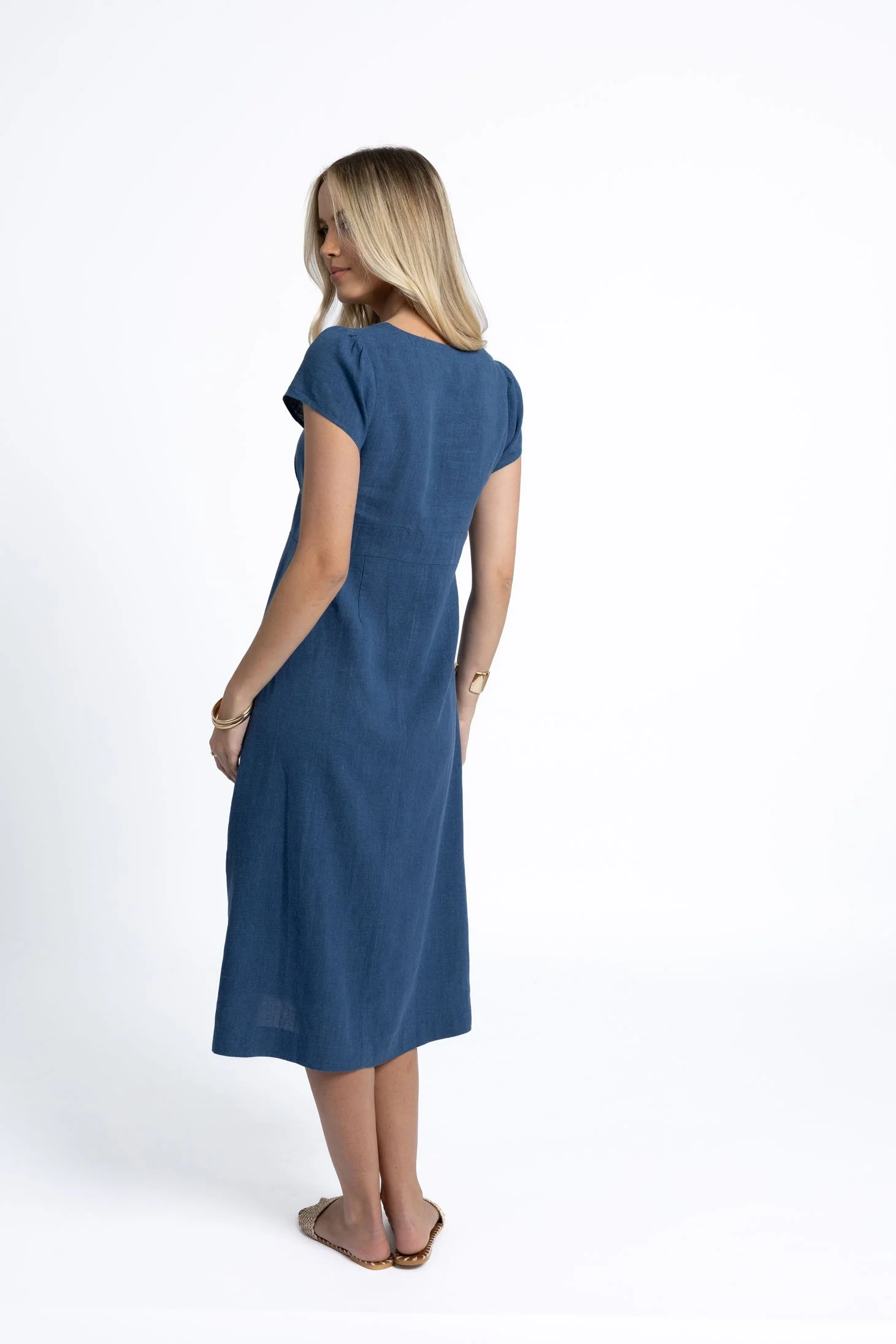 HS25207_JORJADRESS_OCEANBLUE4.jpg