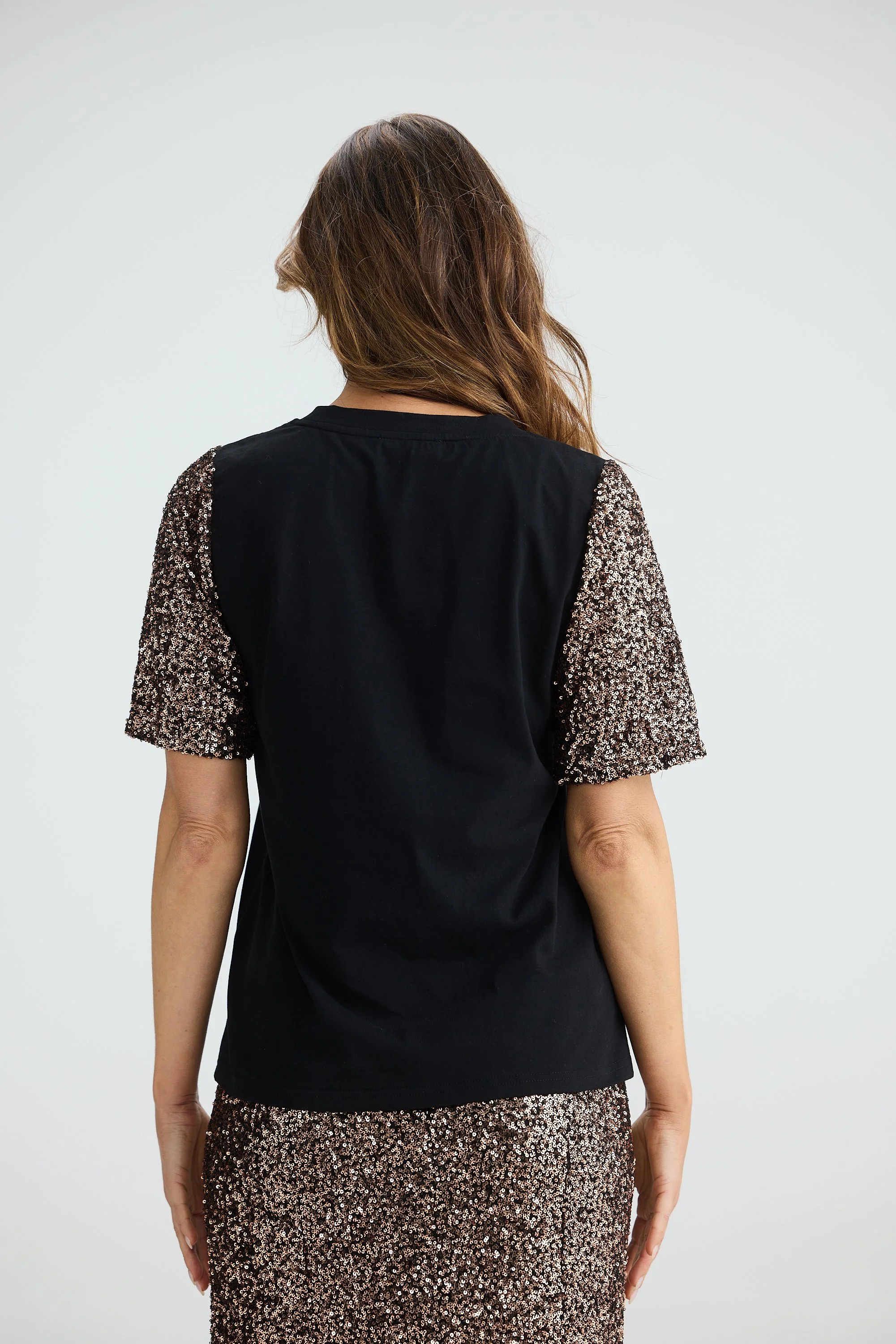 BT25135-1_Ritz Tee_Black W Bronze Sequin_4.jpg