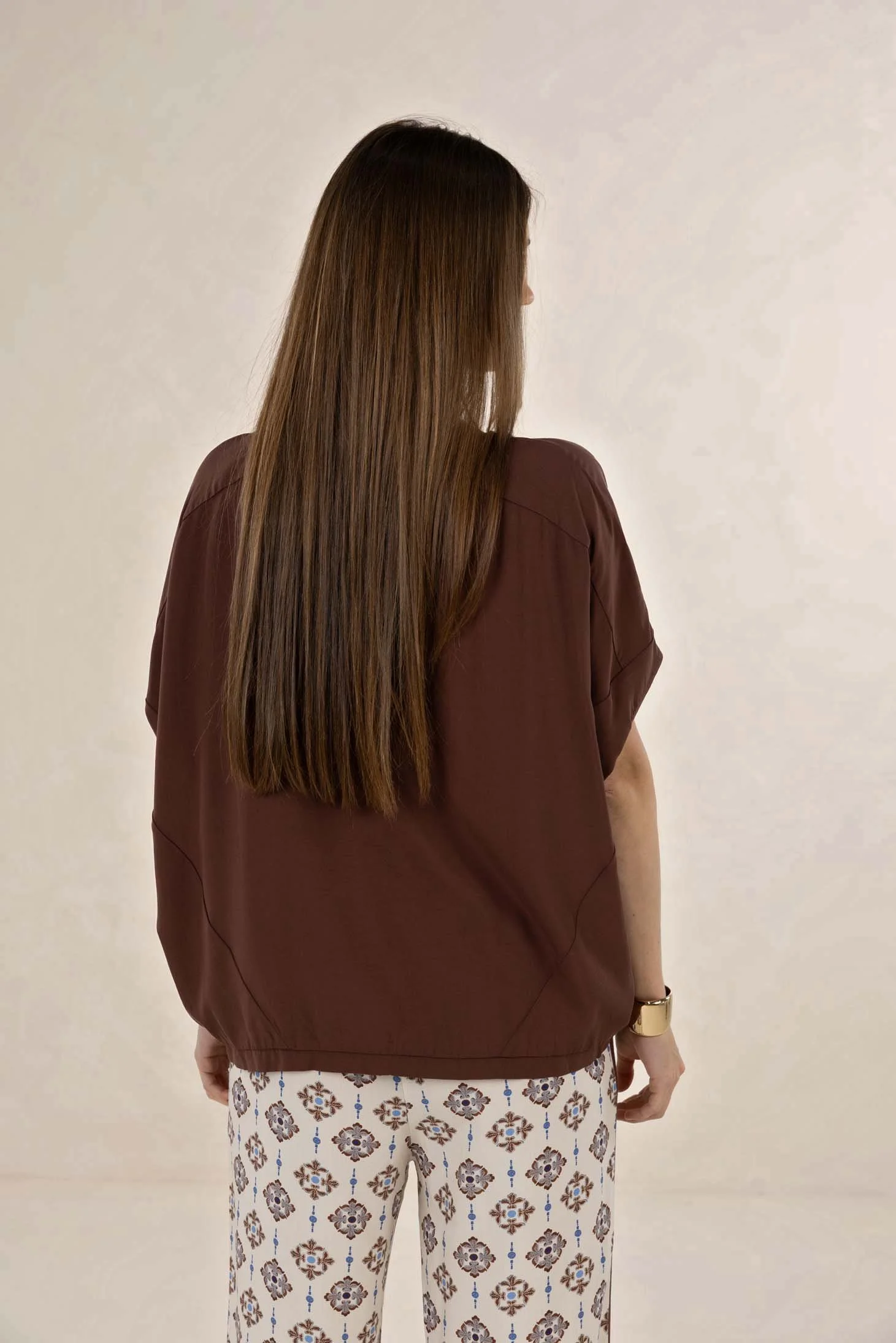 HS26212_LUSHTOP_CACAO (2).jpg