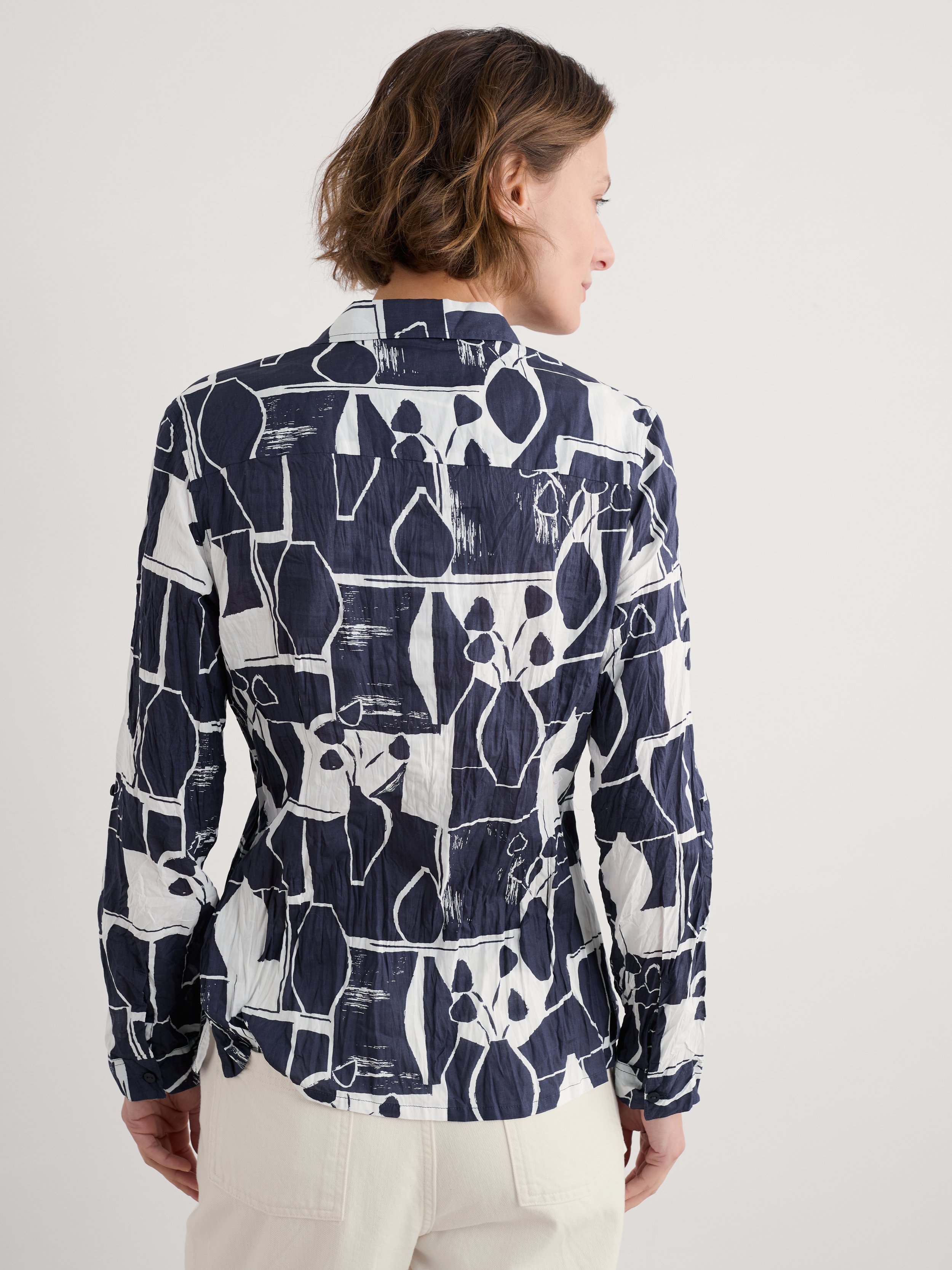 Larissa Shirt - Window Painting Maritime - 2.jpg