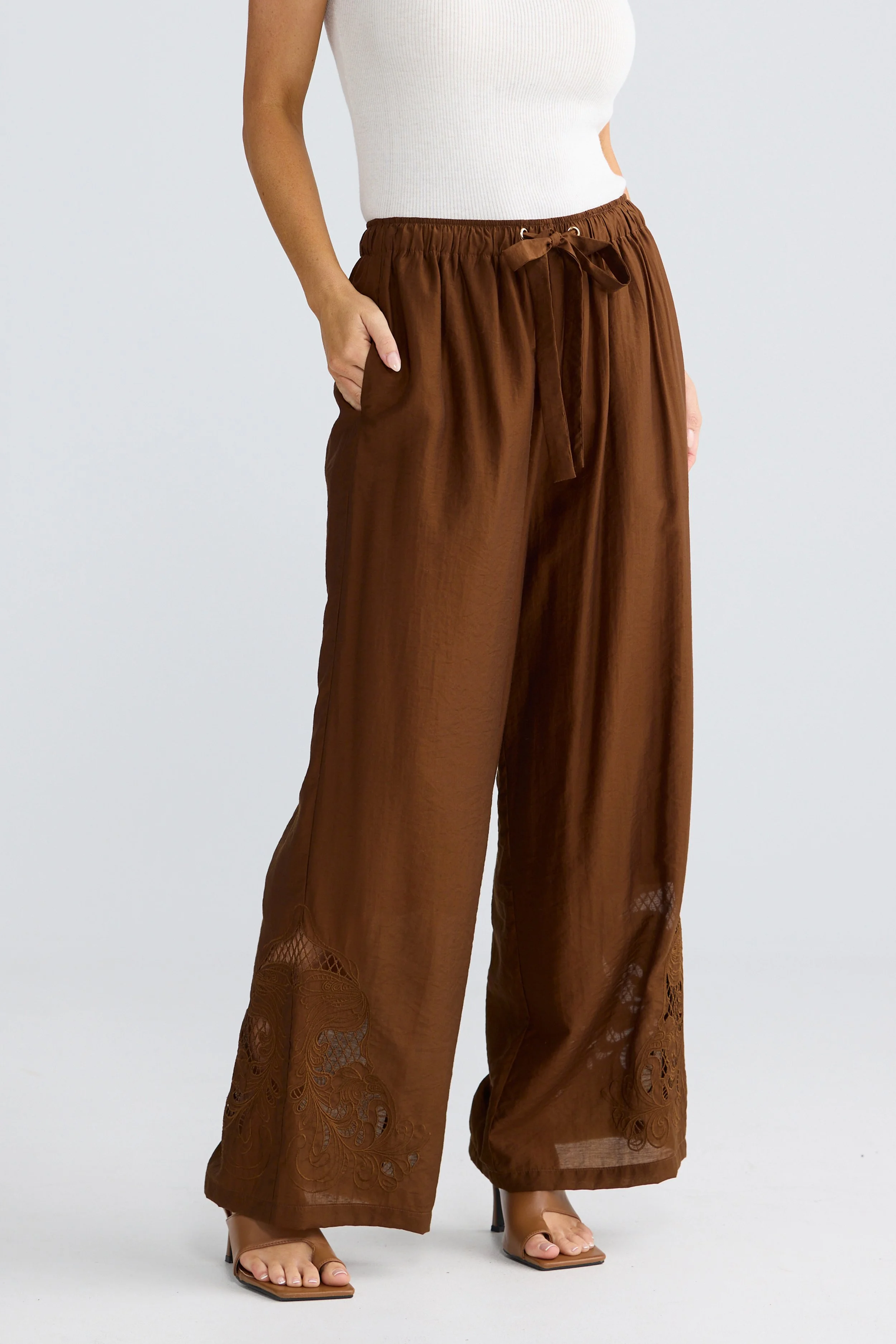 BT26504-2_Astrid Pant_Bronze_1.jpg
