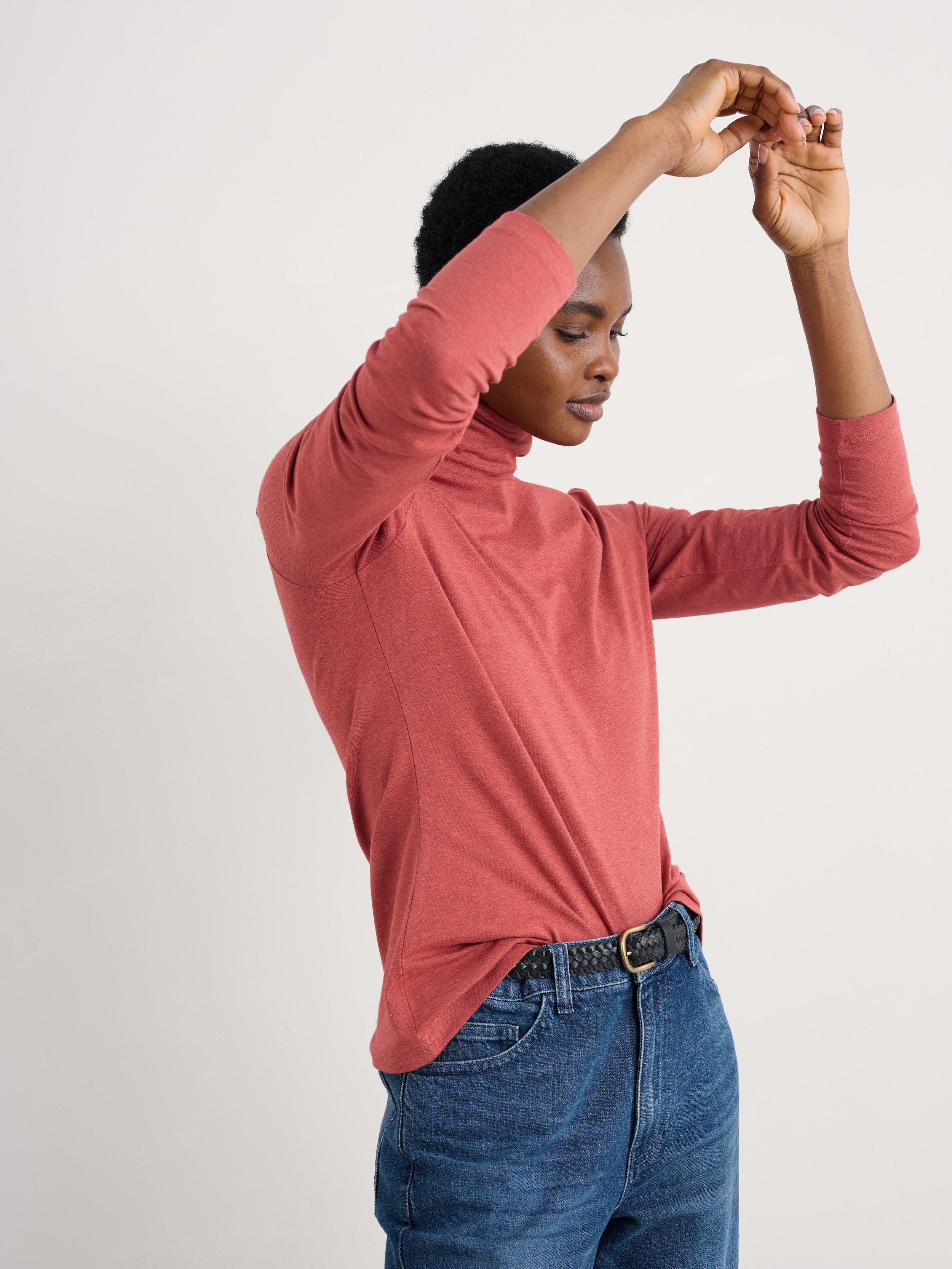 Landing Top - Red Sail - 3.jpg