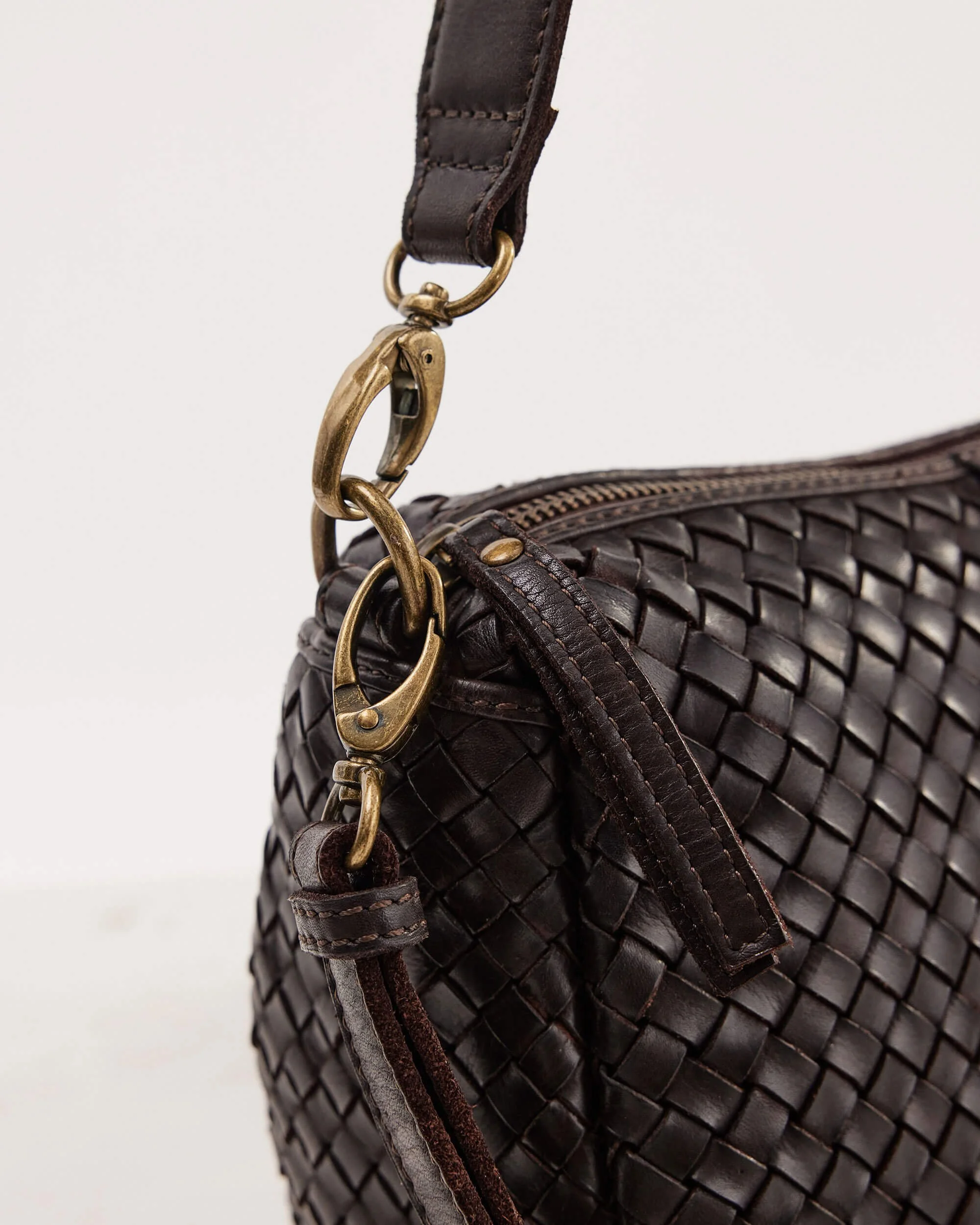 Basque Midi Chocolate Detail.jpg