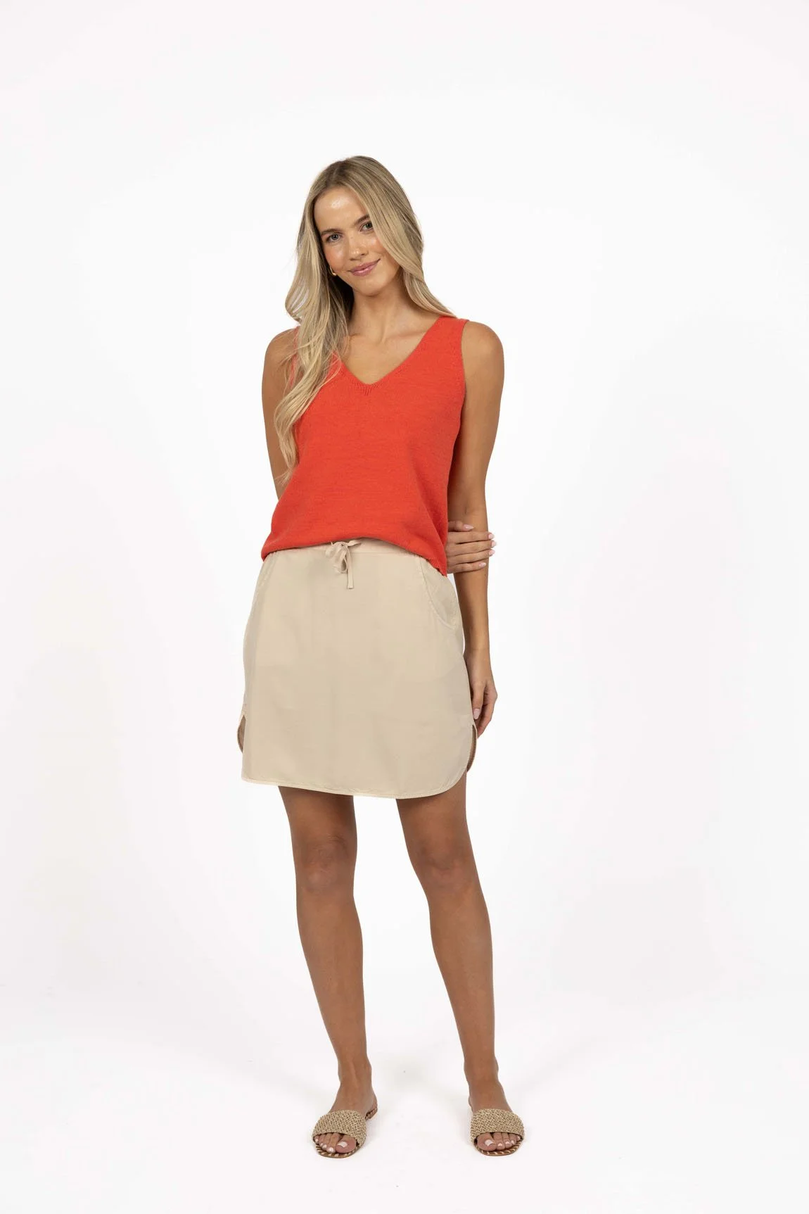 HS25408 - SAVANNAH SKIRT - LATTE _ HS25600 - AMOUR TANK - SUNSET.JPG