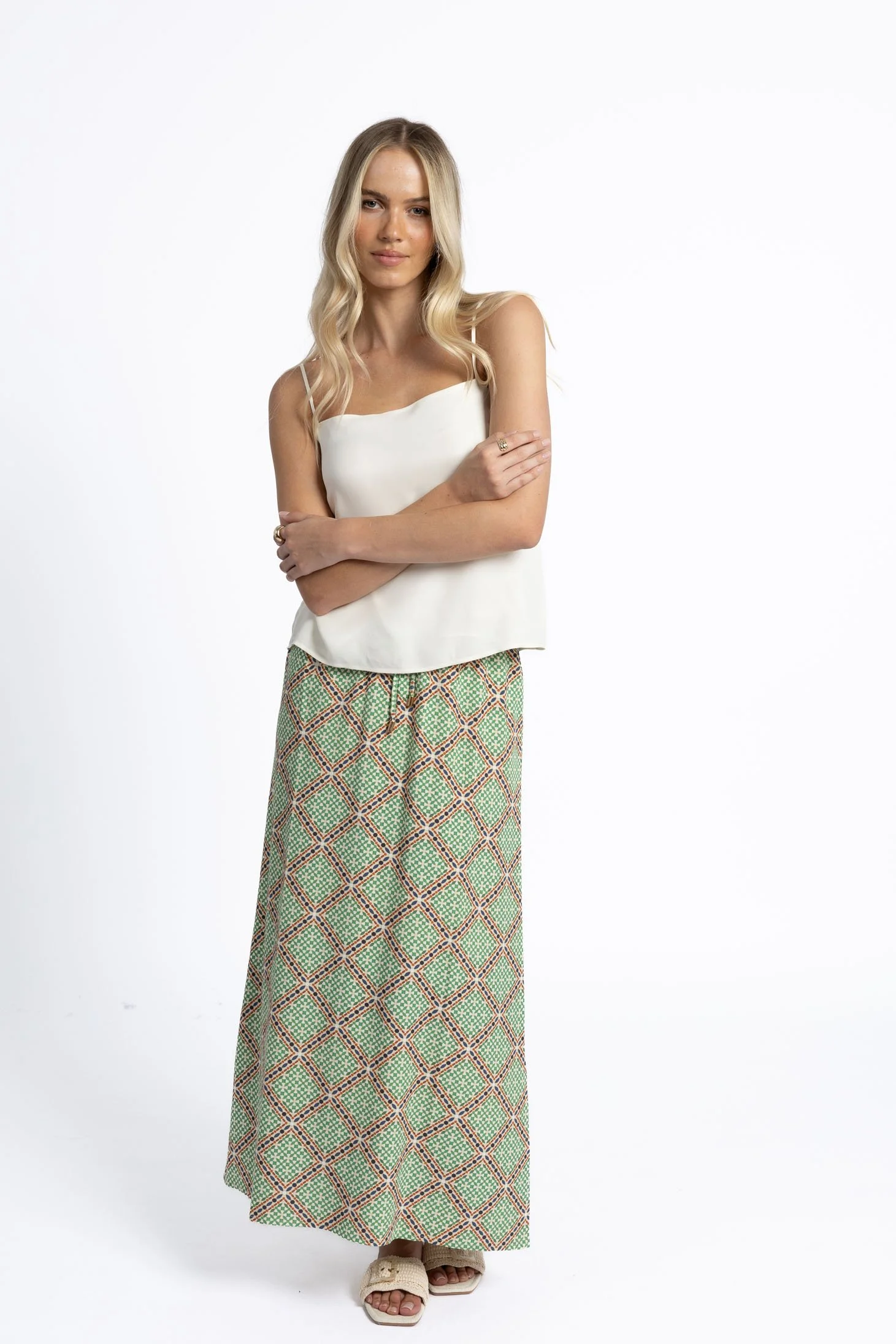 HS25239_MARRAKESHSKIRT_MARRAKESHPRINT-HS25214_ALEXISCAMI_IVORY2.jpg