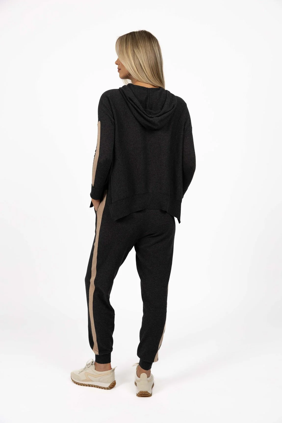 HW26317 - CONTRAST MERCI PANT - CHARCOAL_ HW26318 - PEYTON HOODIE - CHARCOAL BACK.jpg