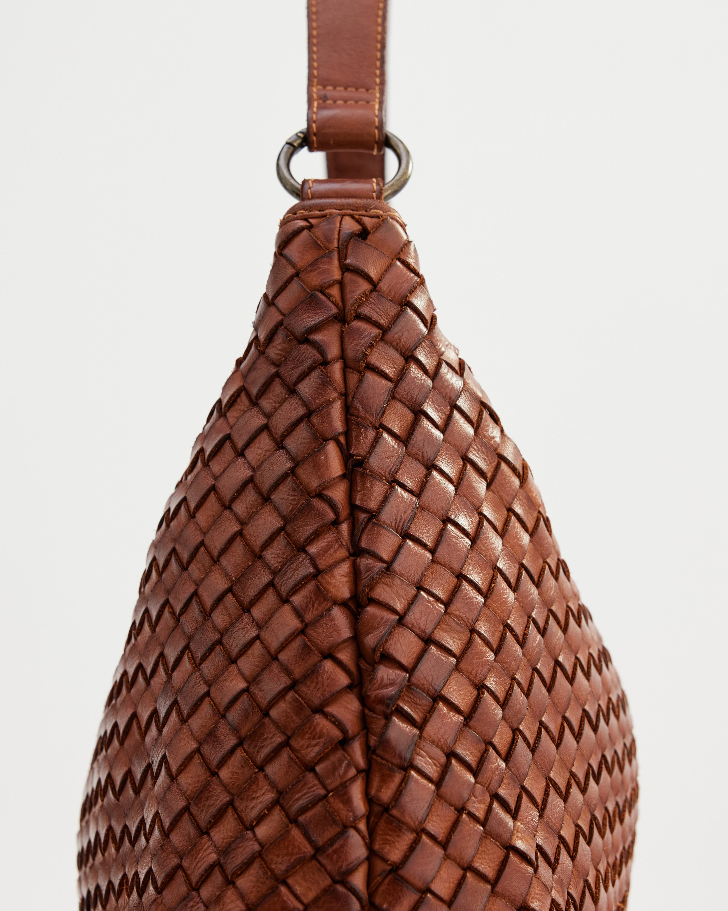 Basque Slouchy_AMB_Detail_015.jpg