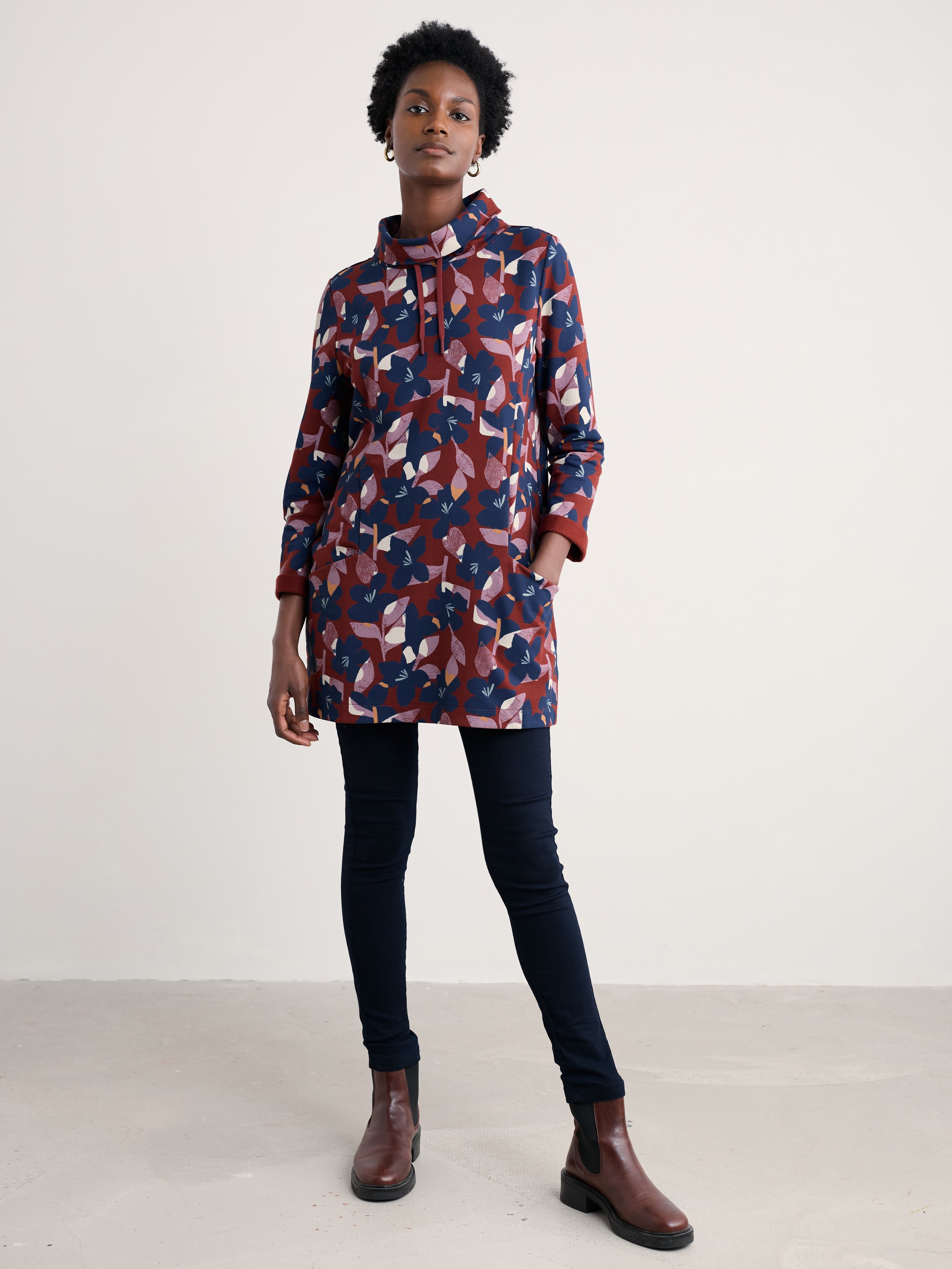 Formative Tunic - Macro Flower Burgundy - 3.jpg