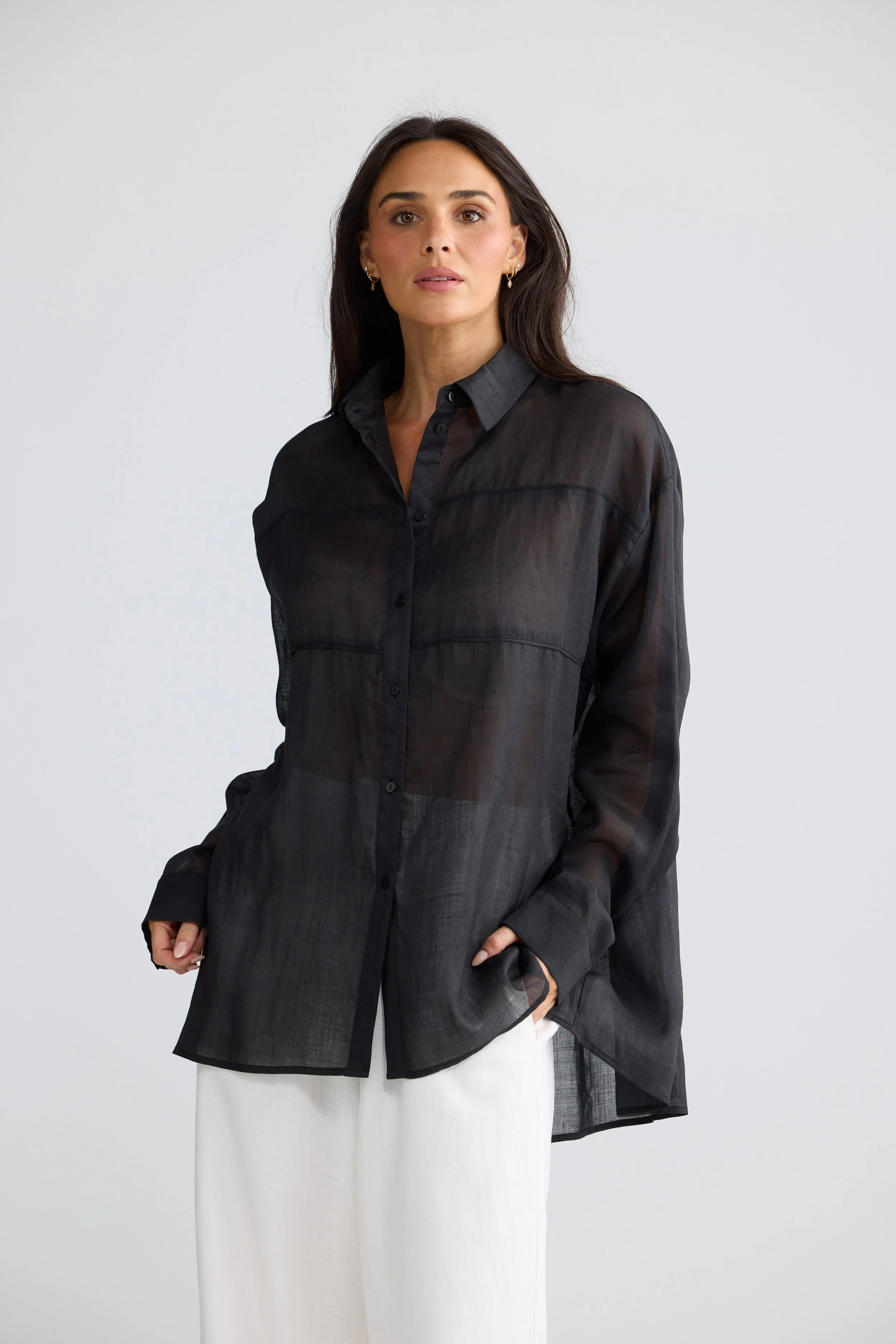 BT26534-1_Louis Shirt_Black_3.jpg