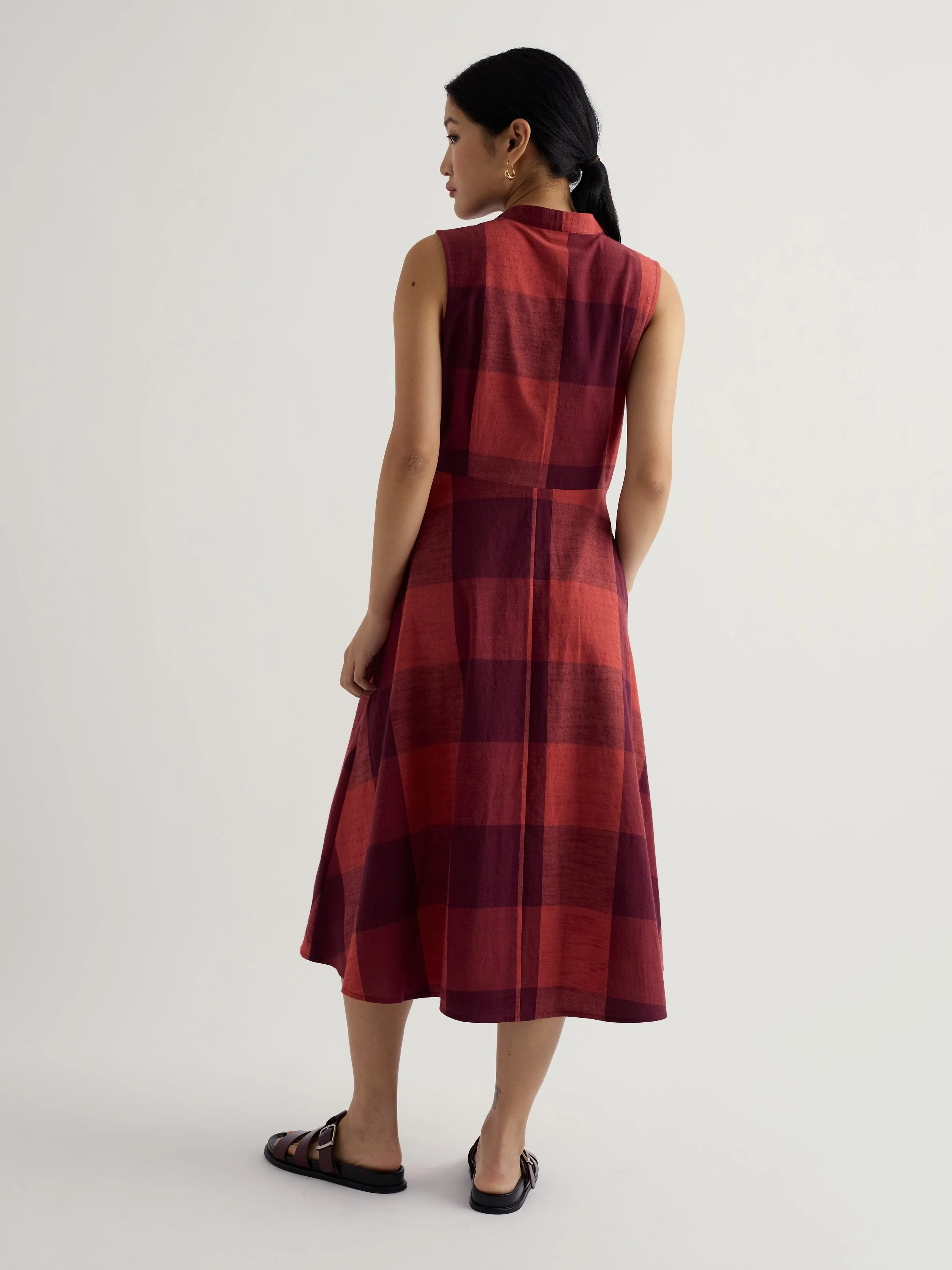Sleeveless Carved Wood Dress - Lavandin Umber - 4.jpg