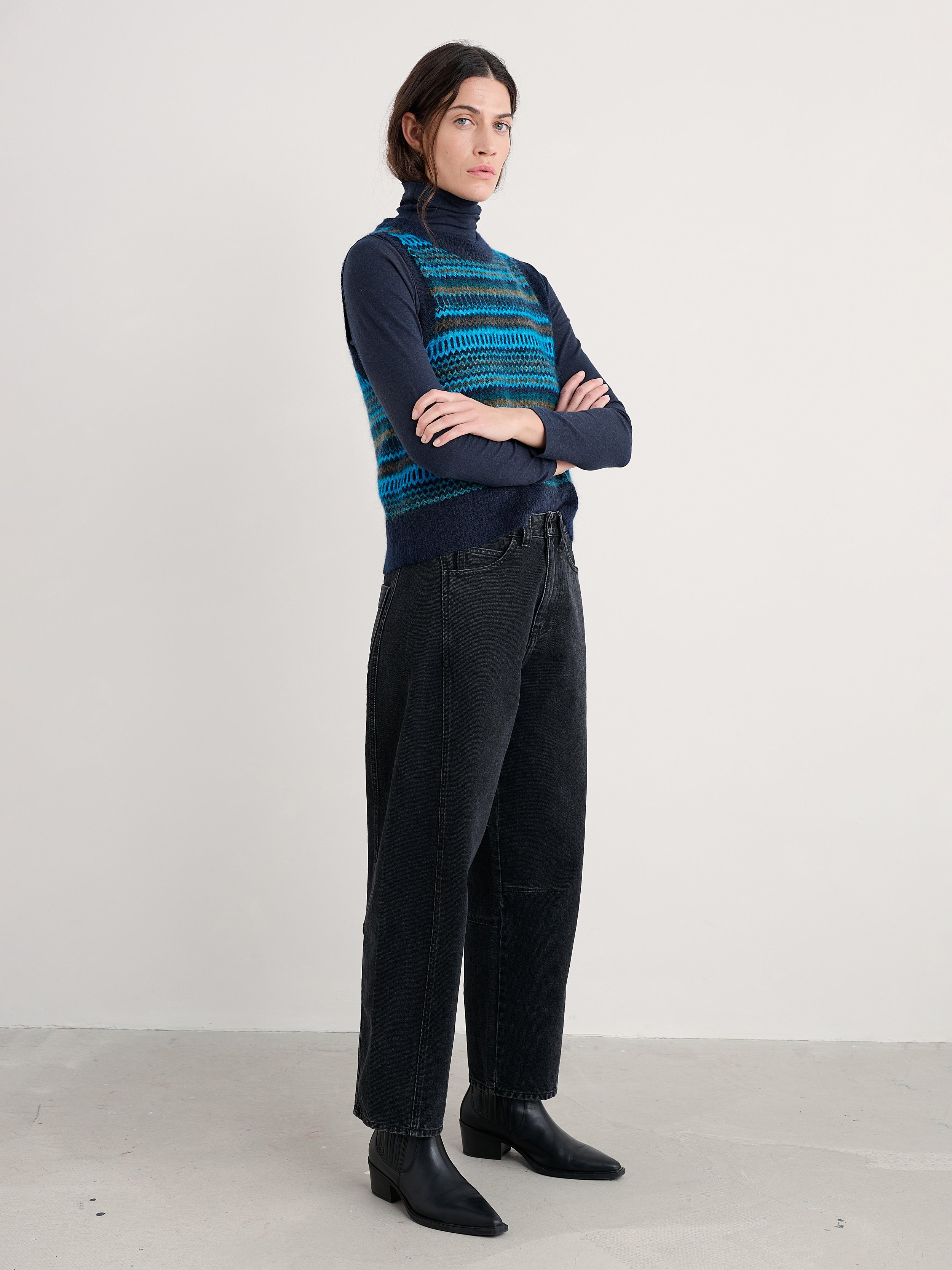 Annik Vest - Modernist Cyan Multii - 1497 (1).jpg