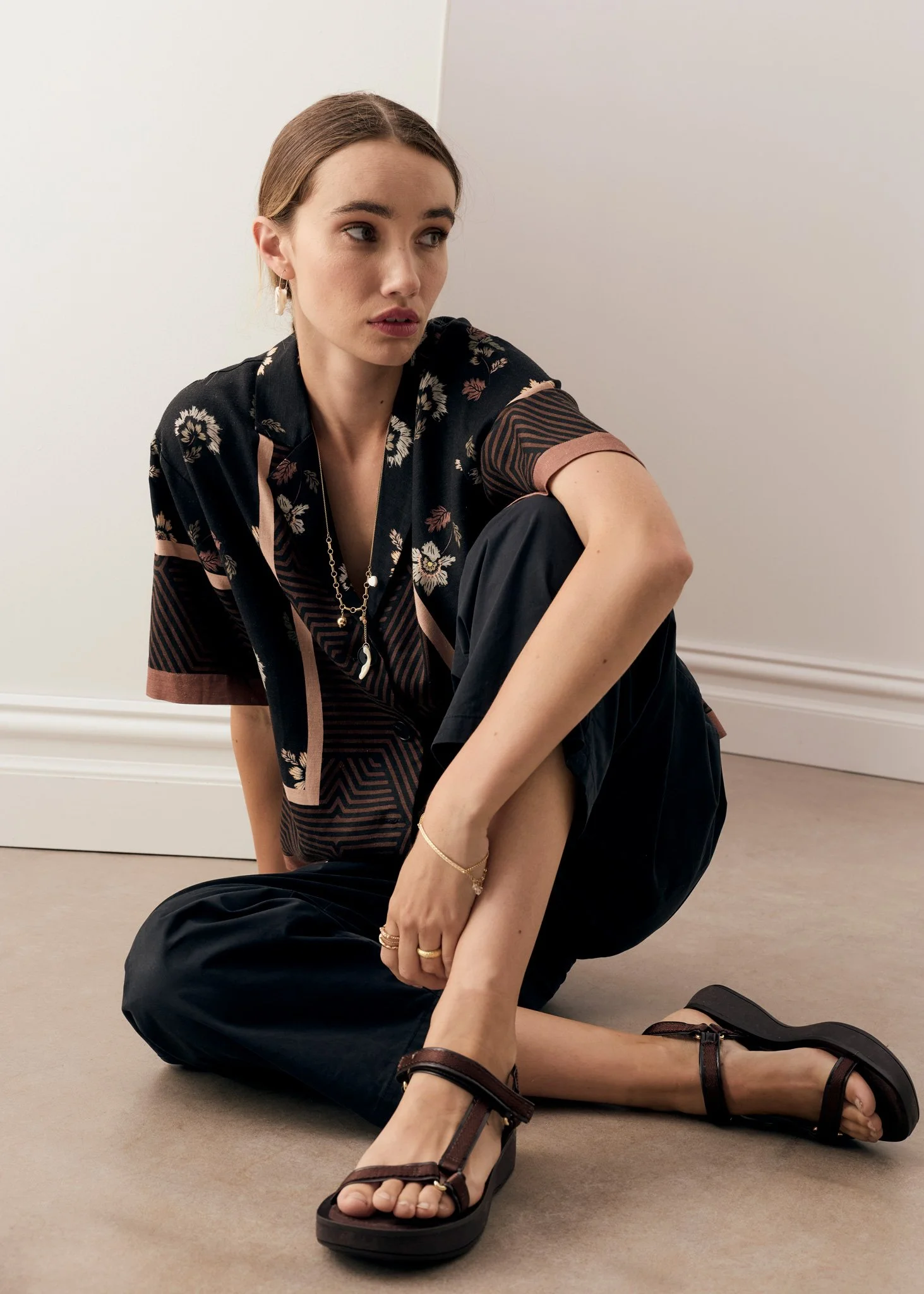 PP5885-TREL-PP5957-BLK-C1.jpg