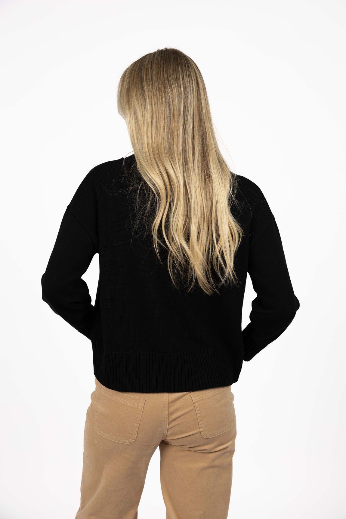 HW26309 - SERA JUMPER - BLACK BACK (1).jpg