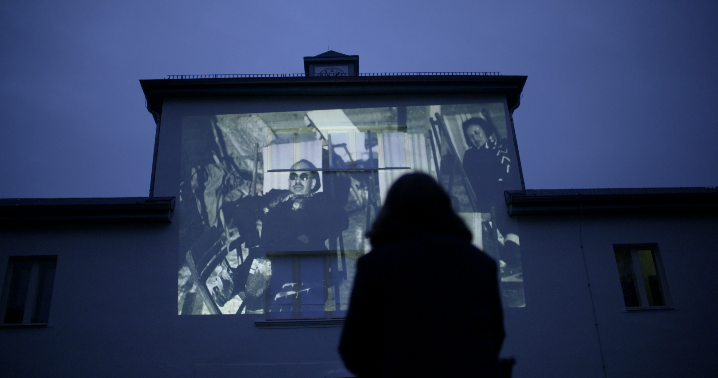 LOM Still2_EliMendel_ArneButtnerDP.png