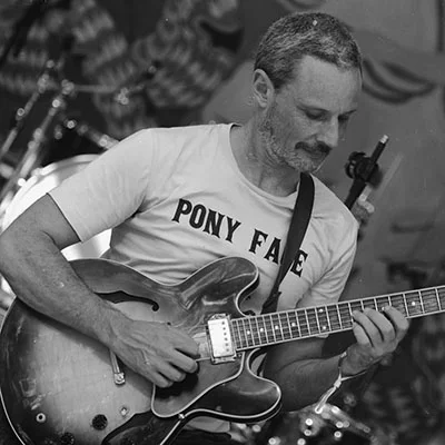 SimonEdwardsGuitar.jpg