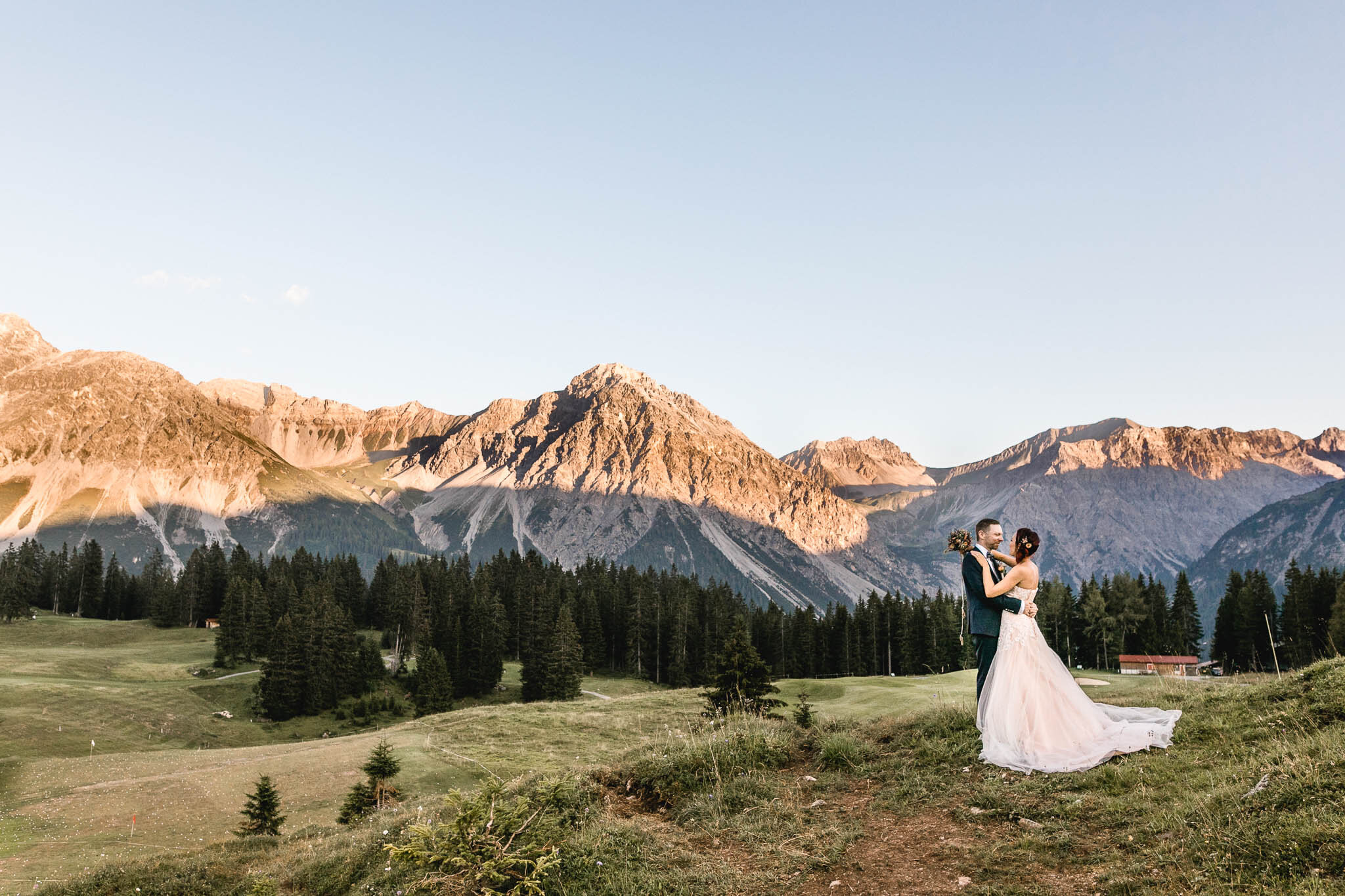 WeddingHochzeit_Chur_Arosa_Graubünden_Berg_Alps_Mountains_Elopement_49.jpg