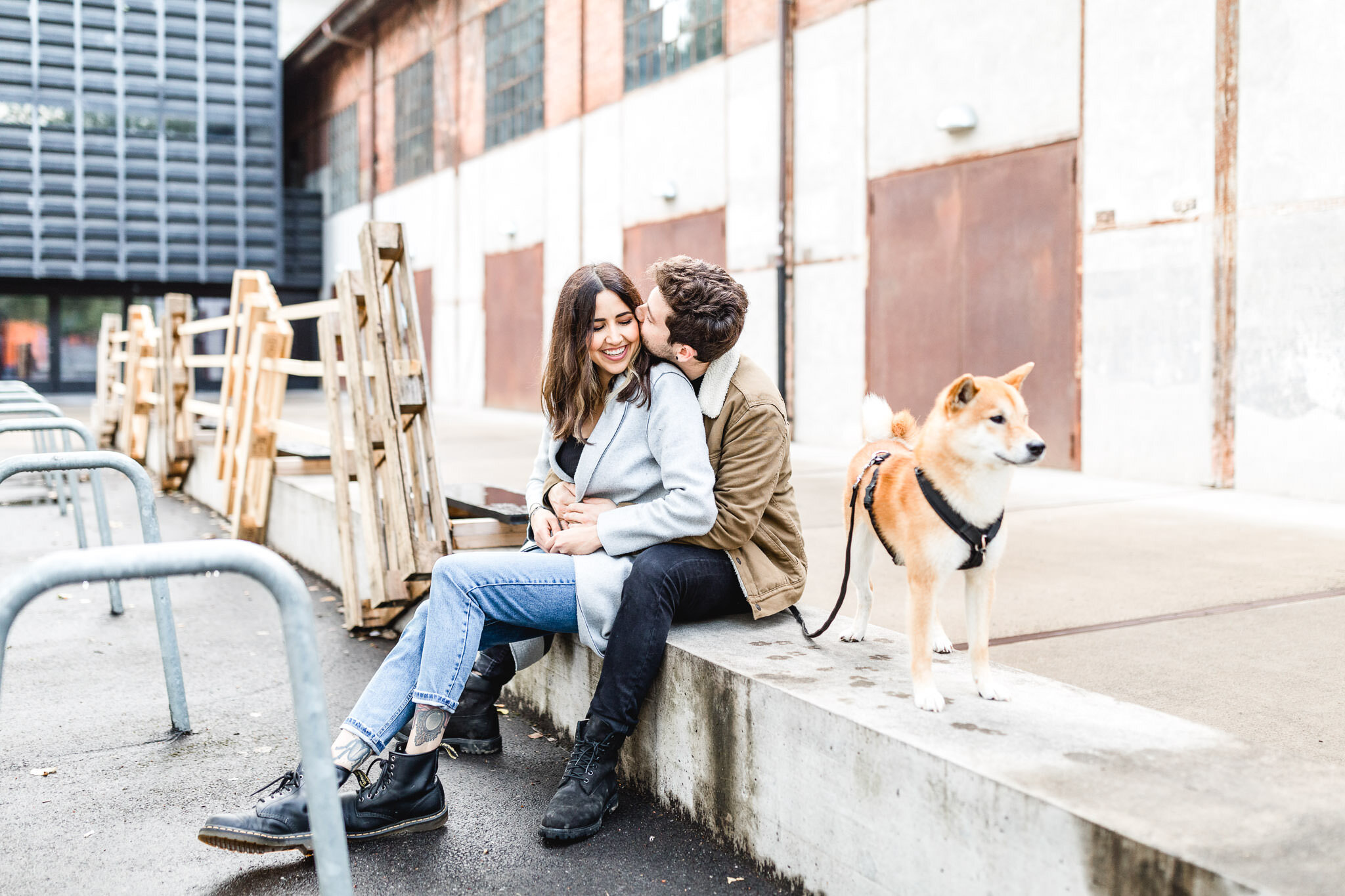 Cute_Coupleshoot_with_Dog_15.jpg