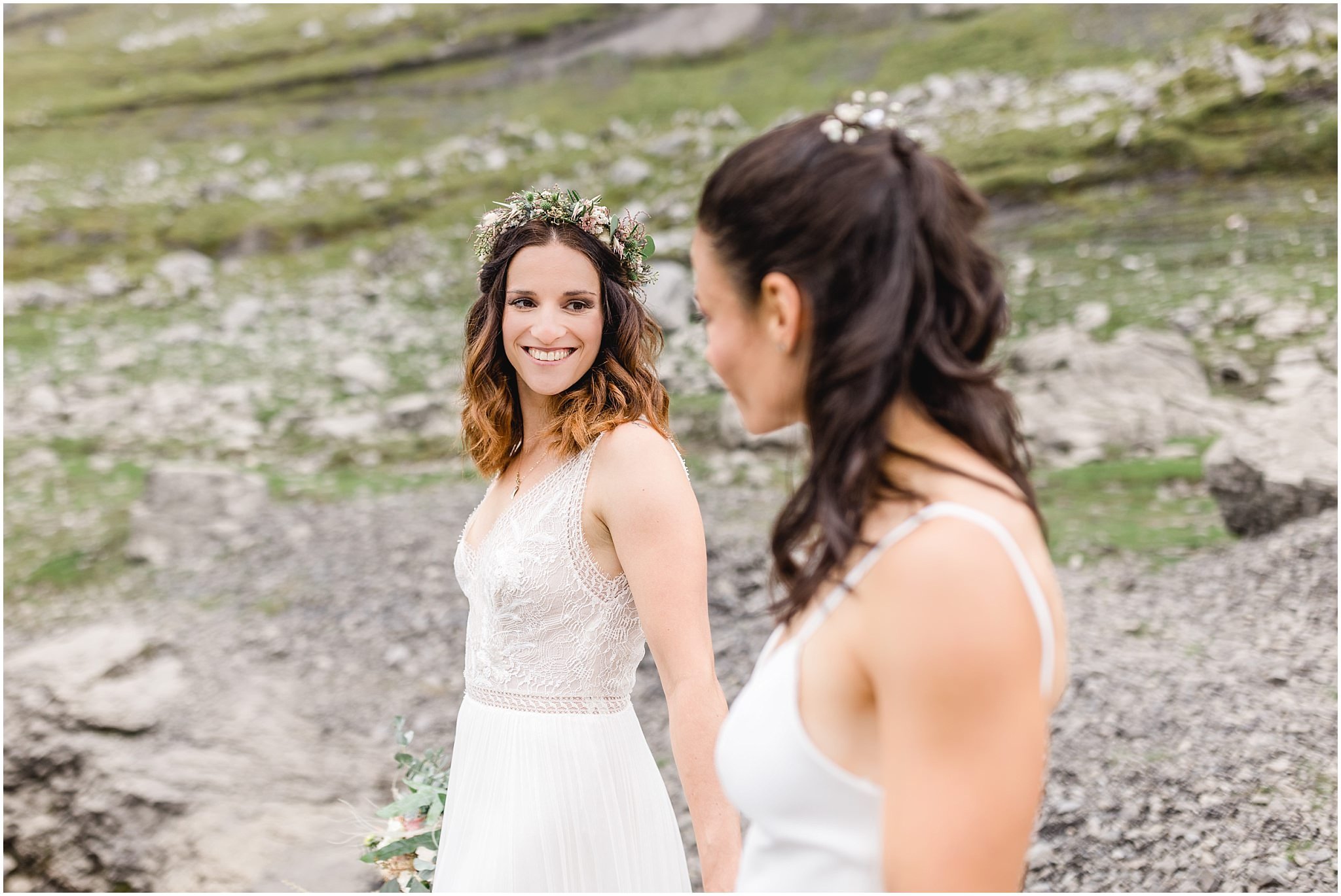 lesbian_lgbtq_mountain_elopement_switzerland_9.jpg