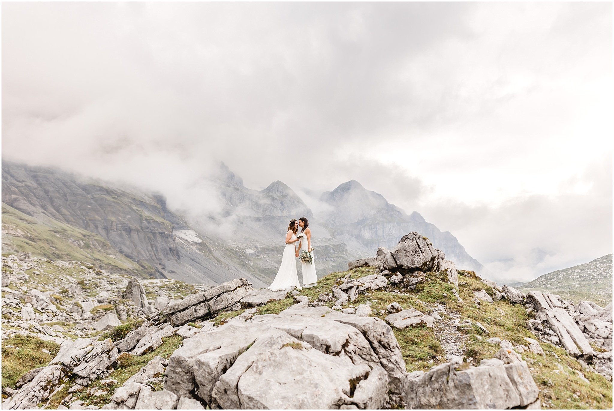 lesbian_lgbtq_mountain_elopement_switzerland_22.jpg