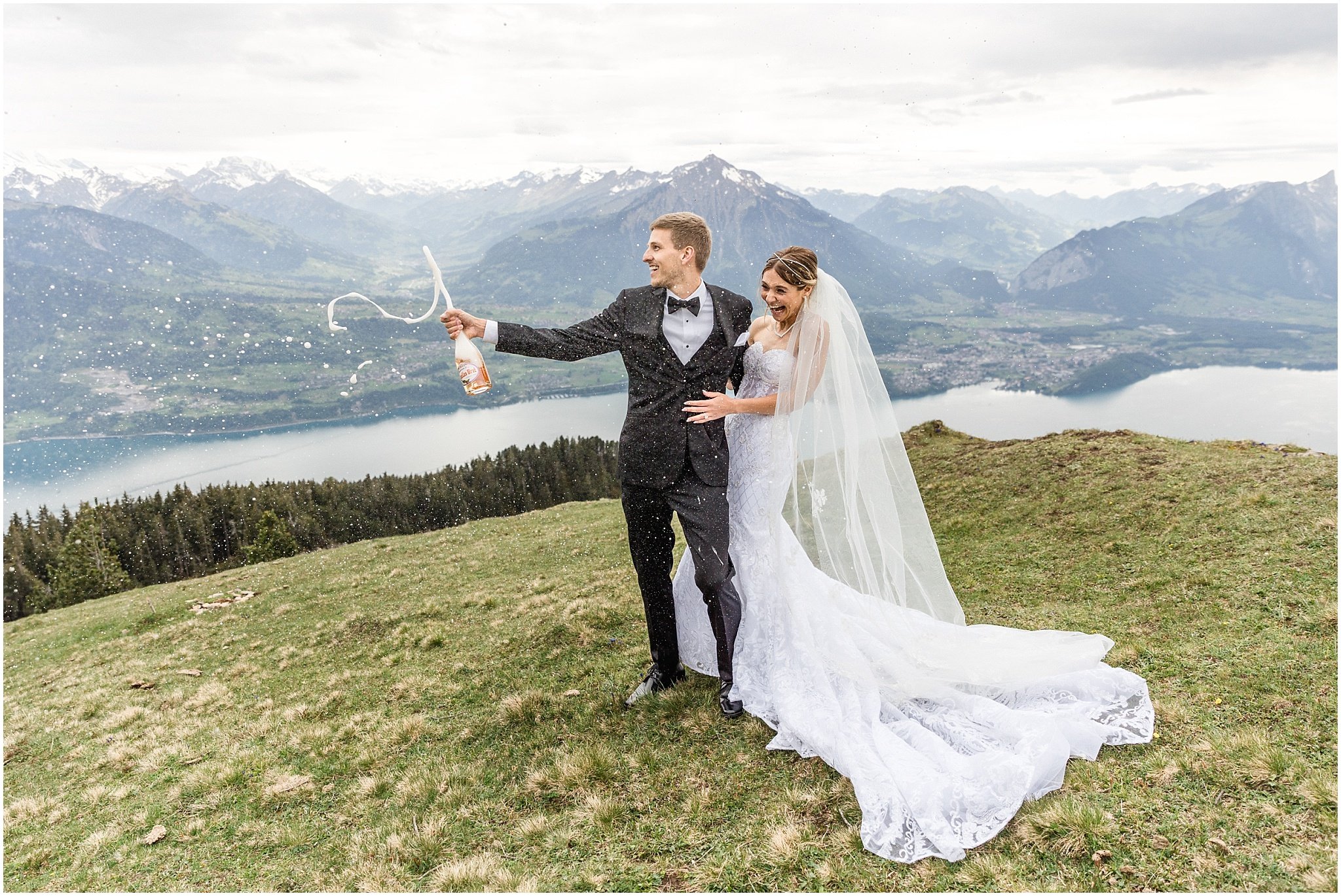 Switzerland-elopement-Grindelwald-Beatenberg-Niederhorn-Interlaken-US-swiss-Planner-photographer-AS_38.jpg