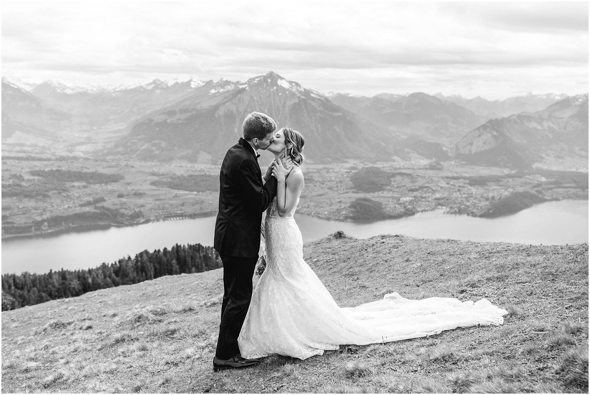 Switzerland-elopement-Grindelwald-Beatenberg-Niederhorn-Interlaken-US-swiss-Planner-photographer-AS_43.jpg