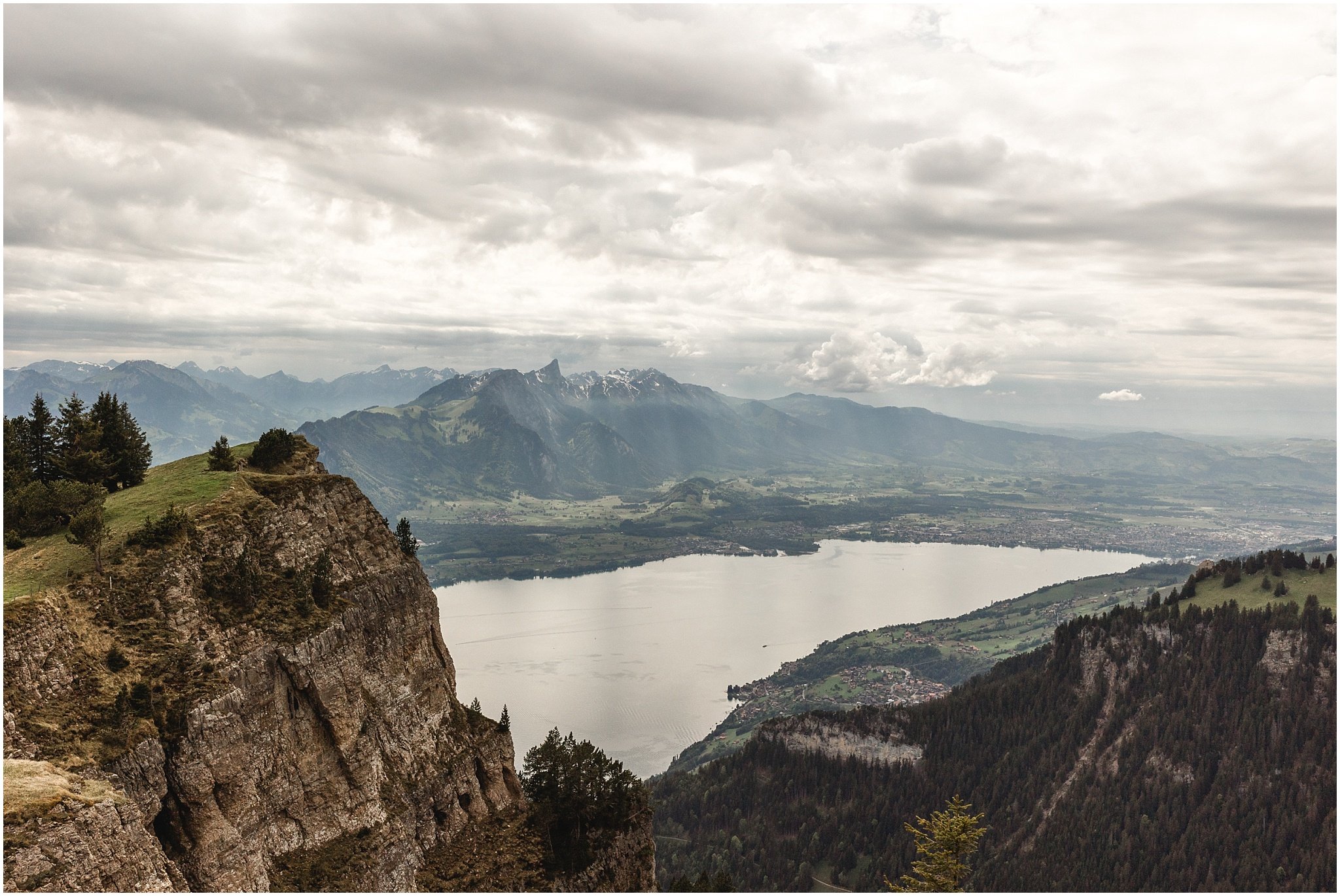 Switzerland-elopement-Grindelwald-Beatenberg-Niederhorn-Interlaken-US-swiss-Planner-photographer-AS_50.jpg