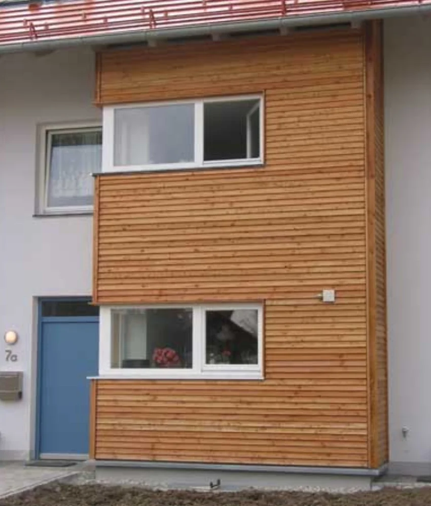 Bauherr : Theresa Ranzinger Fertigstellung : Mai 2004 Wohn-/Nutzfläche : ca. 540 m² Bauwerkskosten : ca. 850.000.- € Leistungsphasen : LPH 1-9