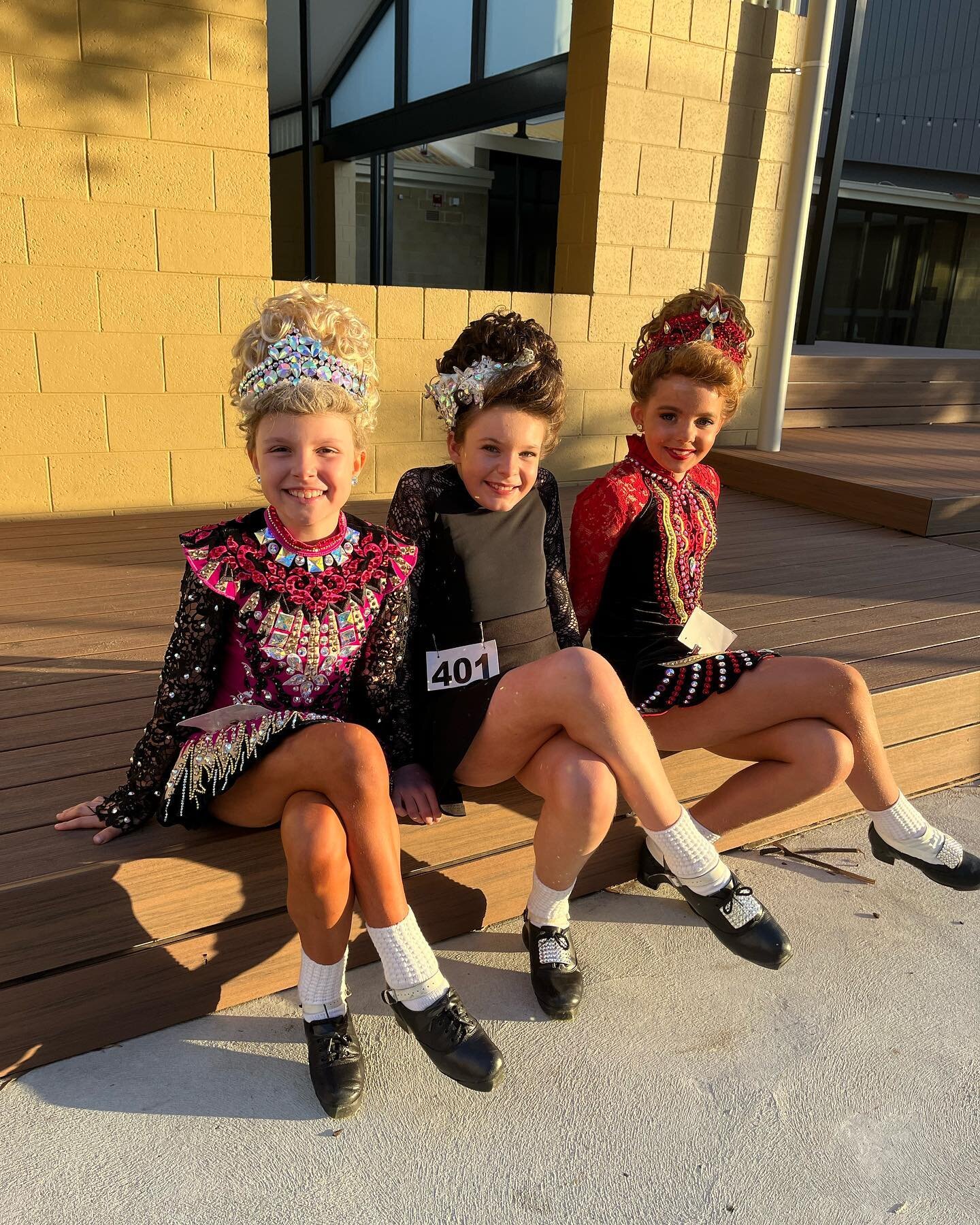 🍭 SWEETS OF MAY FEIS 🍭

Golden hour for our golden girls ☀️ 
Great job by our U12 dancers this afternoon, so proud of you all 🏆