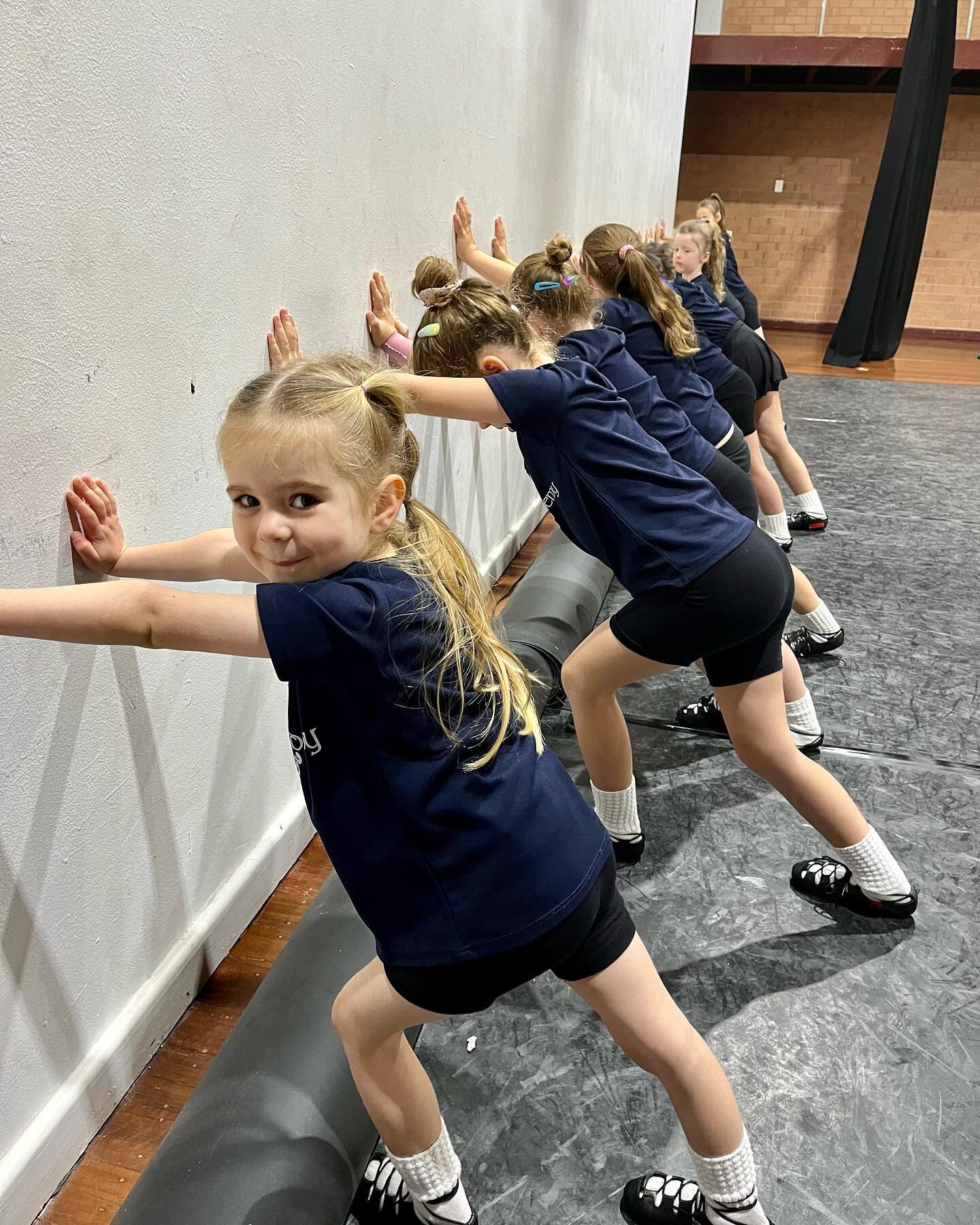 ✨ MID-YEAR SHOWCASE ✨

Our hard-working Pre-Jiggers and Little Jiggers loving dancing up on the stage 🤍

#teamCA