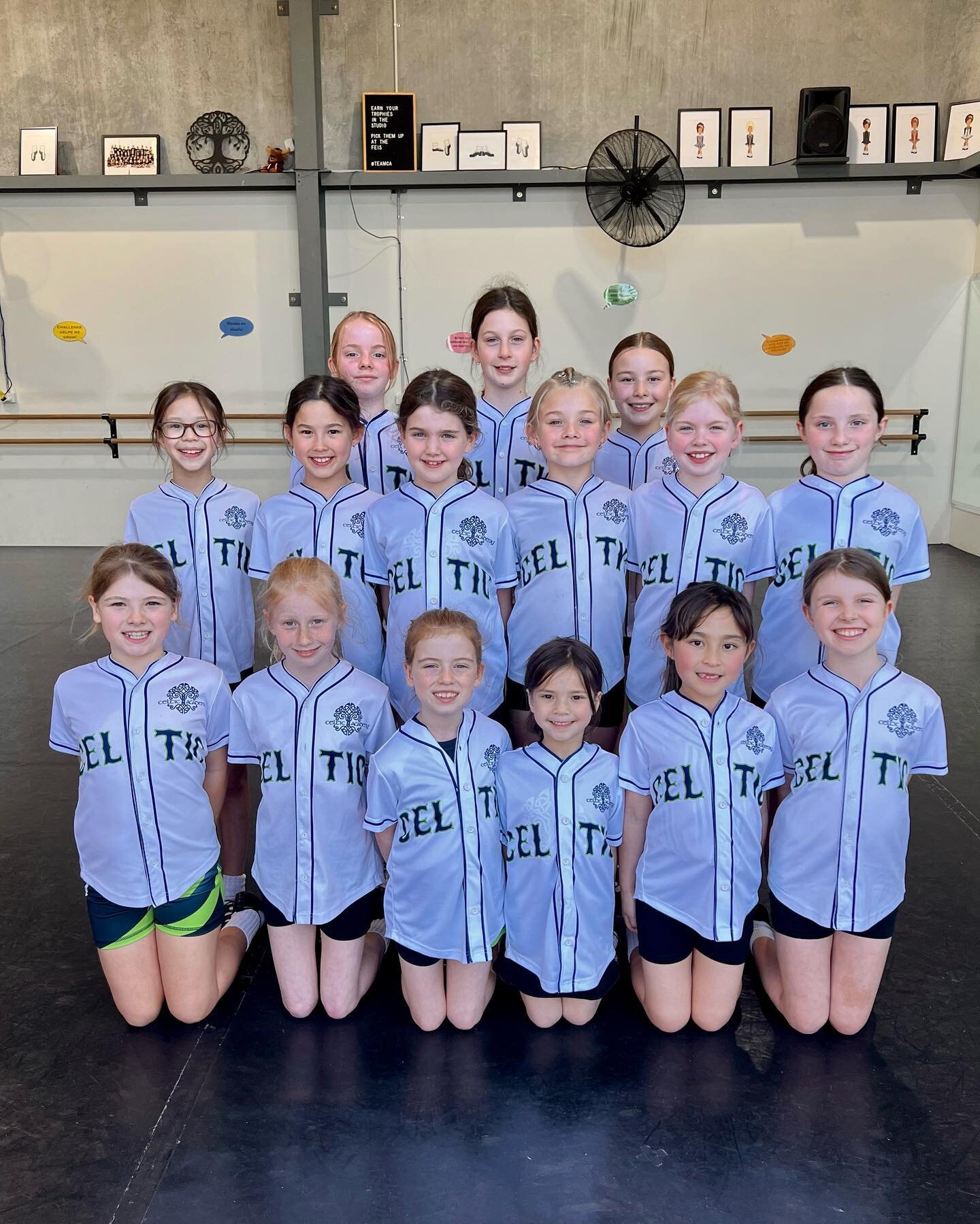 ✨ 2022 STATE CHAMPIONSHIP CEILI TEAM ✨ 

Good luck to our 20 hard-working dancers who are competing this weekend in the WA Ceili State Championships! 🏆

#teamCA #WAIDC #ceilidancing