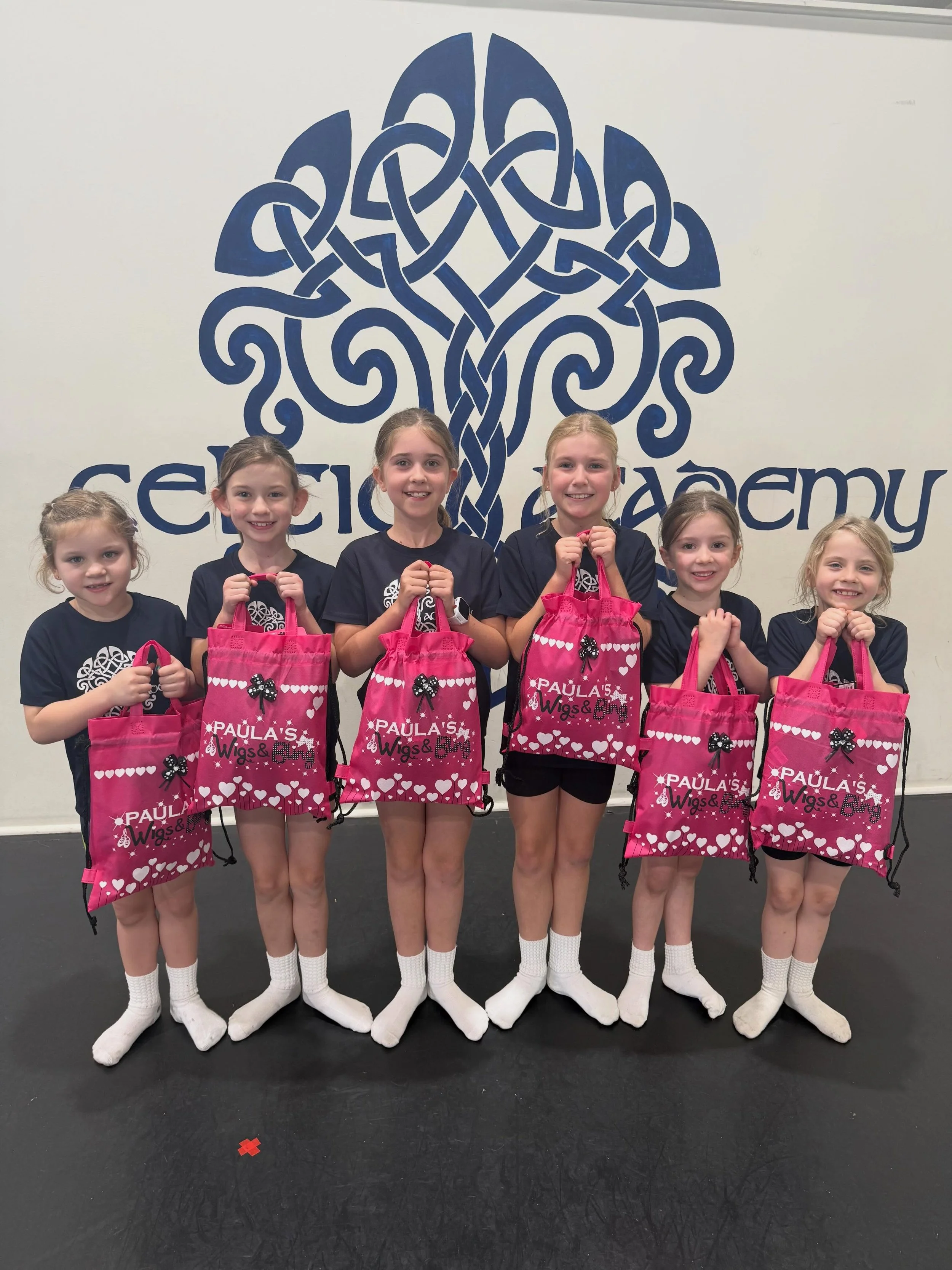 Our minis and juniors are SO excited for their first wigs! 😍🎉

Thank you @paulaswigsandbling 💕

#teamCA