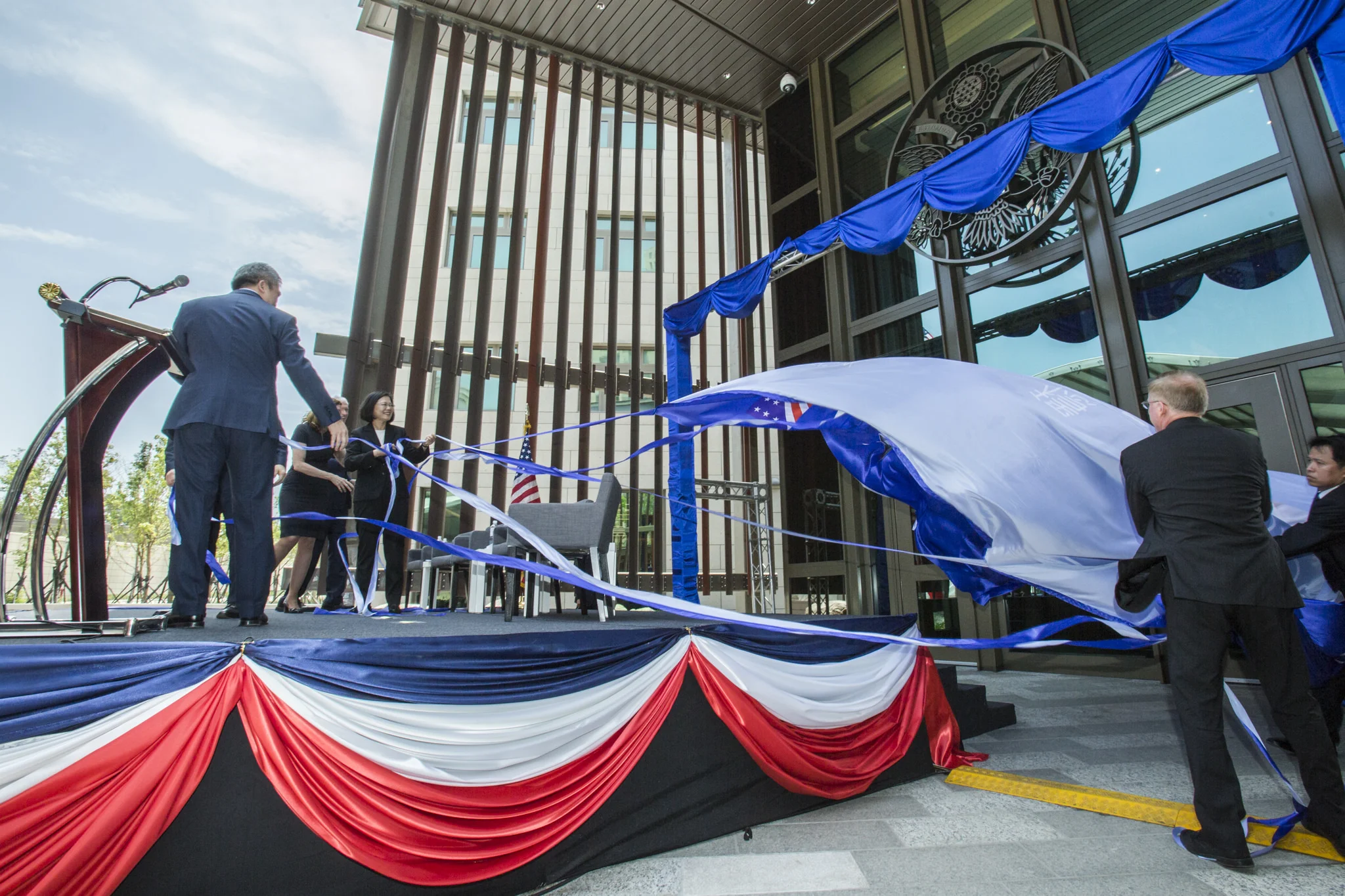 President Tsai Ing-wen attending the unveiling of the new AIT offices in June 2018. Image courtesy of the Taiwan Presidential Office.