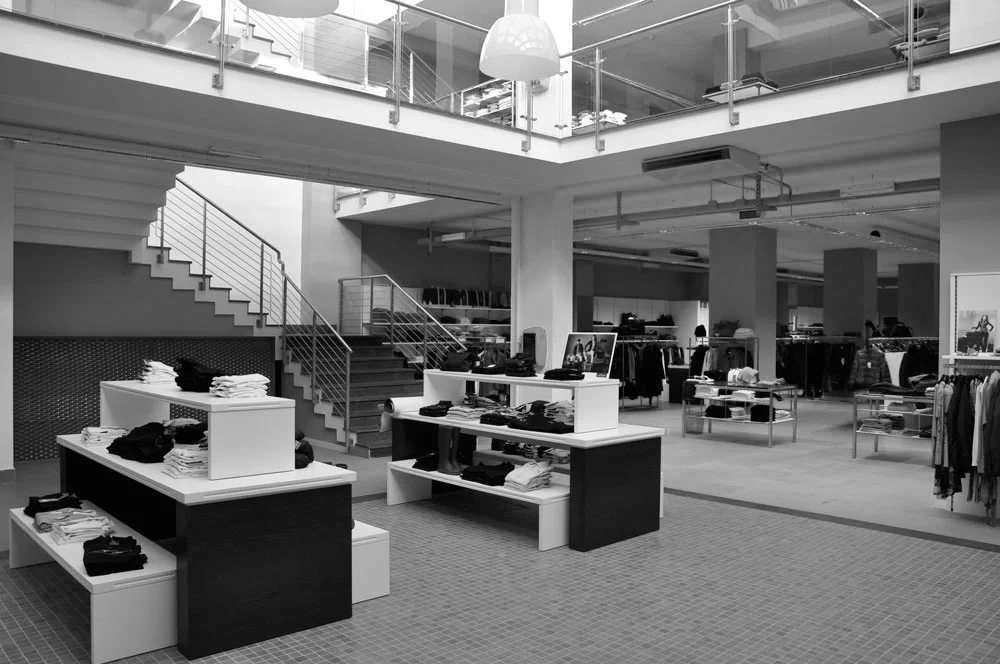 Outlet — COSCIA
