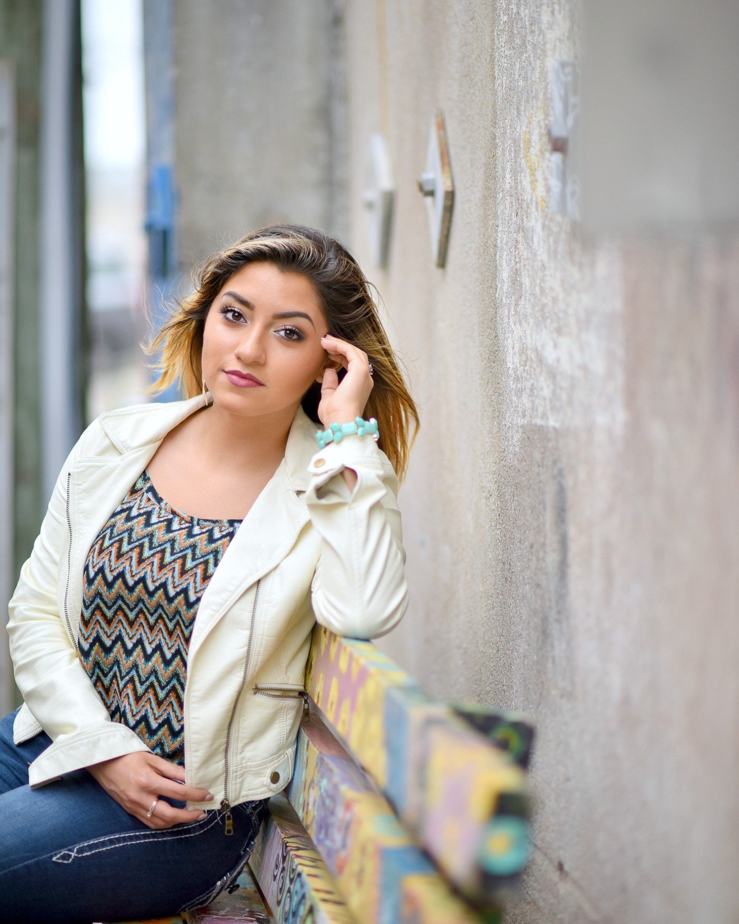 My two top tips (say that fast three times) to creating a great portrait are connection &amp; confidence.
..
#confidenceiskey #photographytipsforbeginners #photographytips #connectioniskey #seniorportraitsession #easttexasphotographer