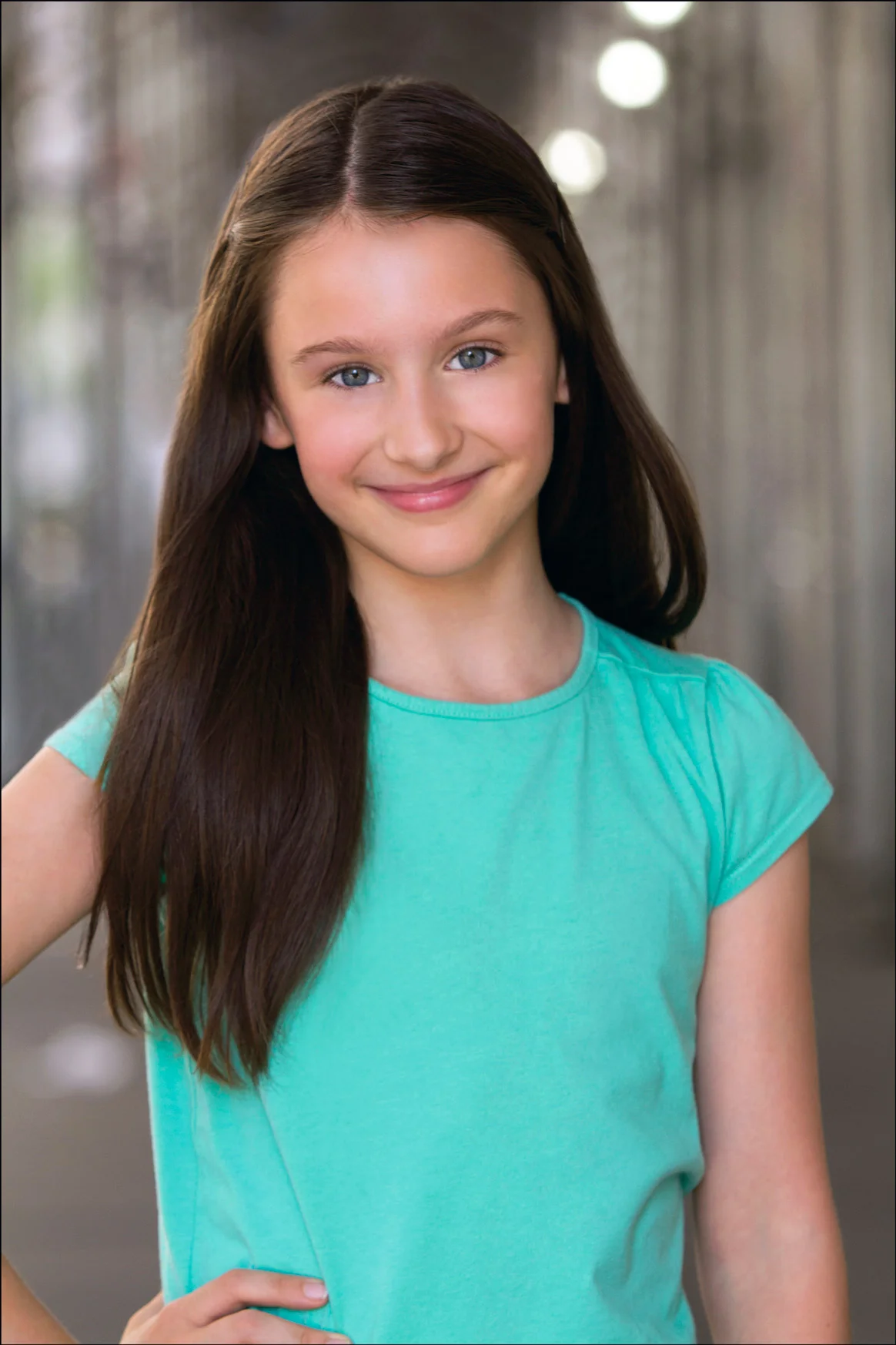 HEADSHOT - Ella Taylor - legit.jpg