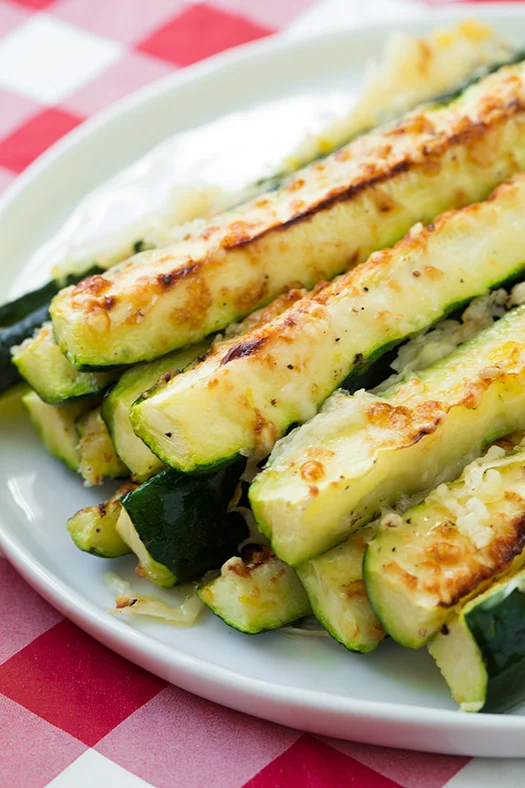 Yesterday's Yummy: Garlic Lemon and Parmesan Oven Roasted Zucchini