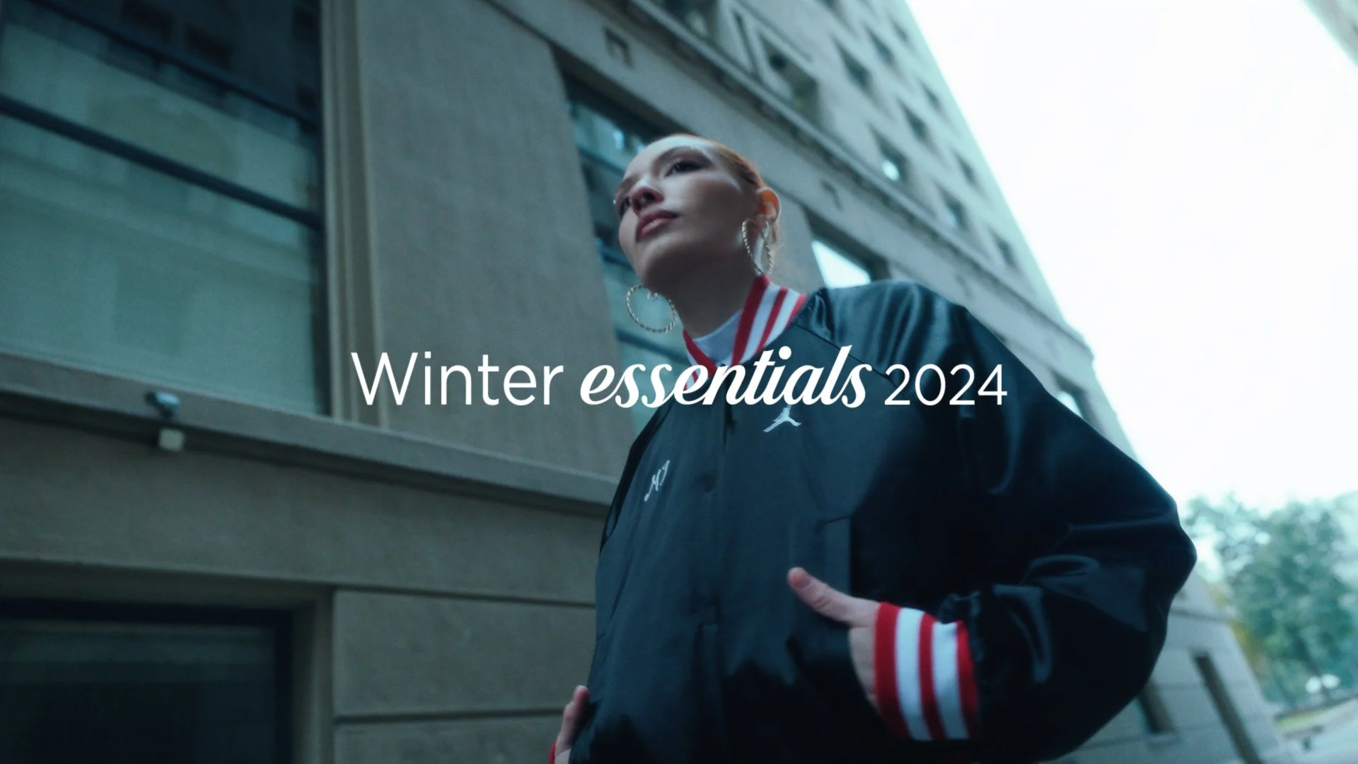 THE LINE - MADRE - ON - FULLHD - 16 9.00_00_03_14.Still004.jpg