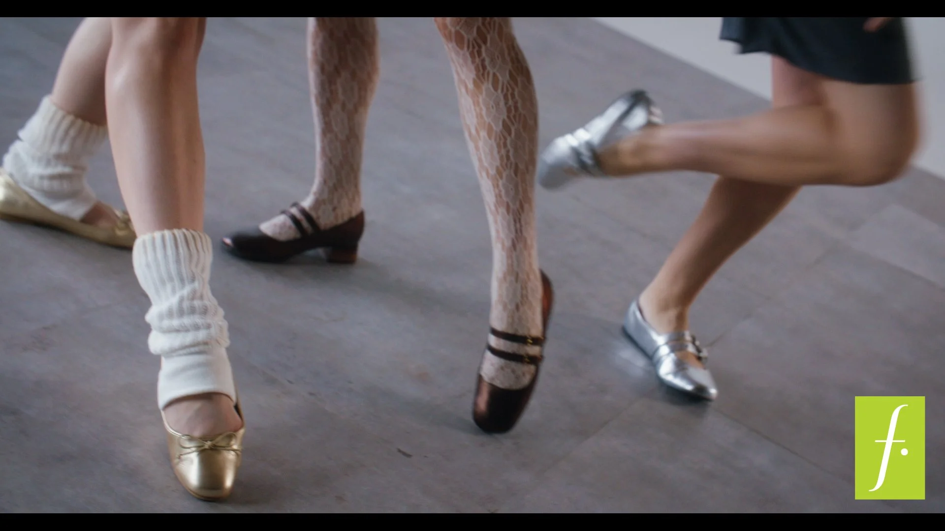 BALLERINAS - 16 9 - ONLINE.00_00_08_19.Still011.jpg