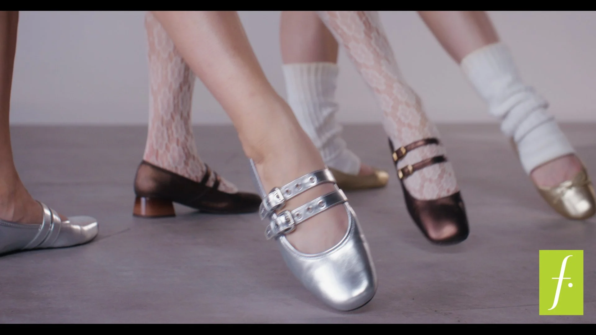 BALLERINAS - 16 9 - ONLINE.00_00_22_04.Still033.jpg